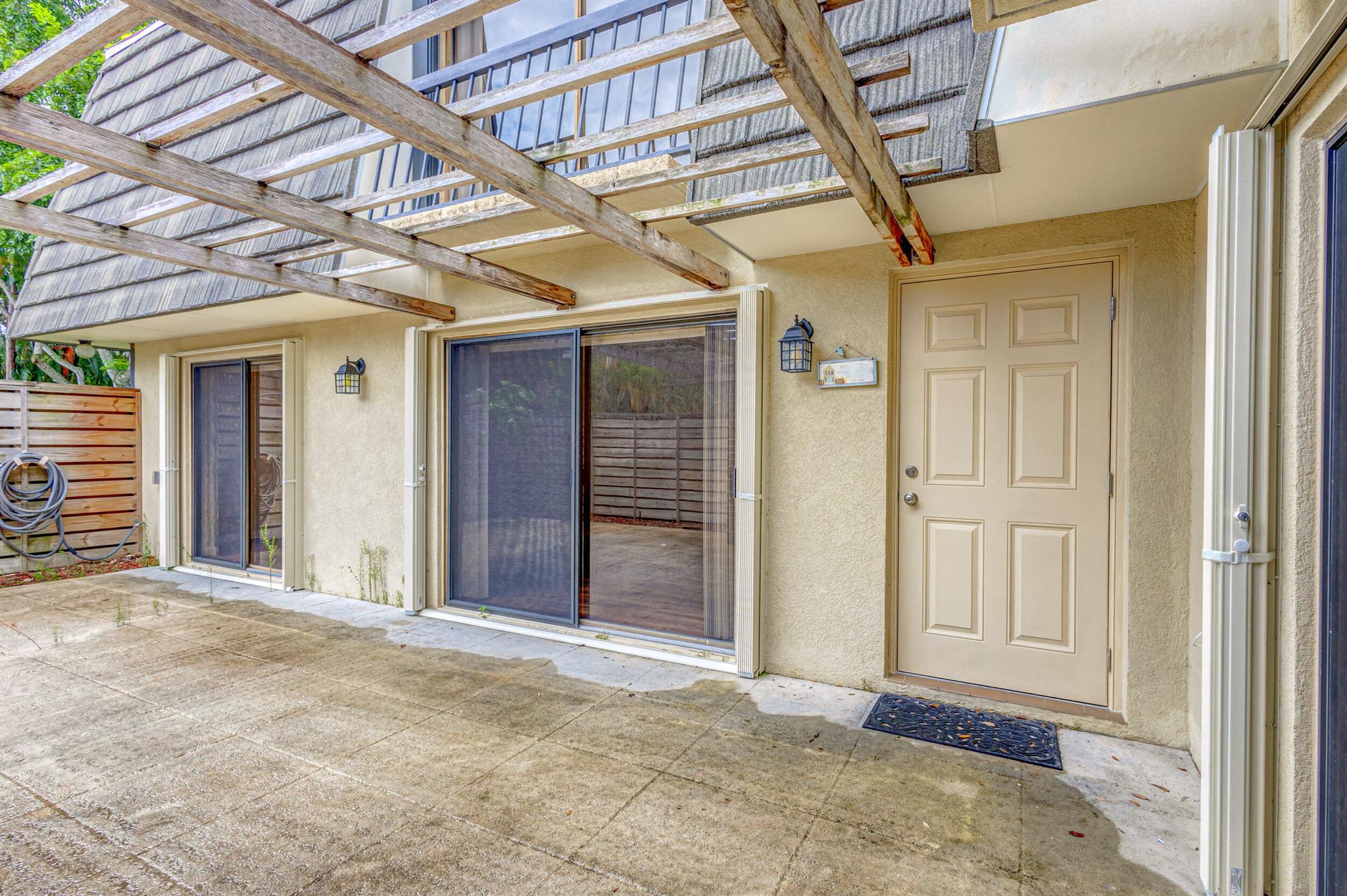 306 3rd Terrace 306