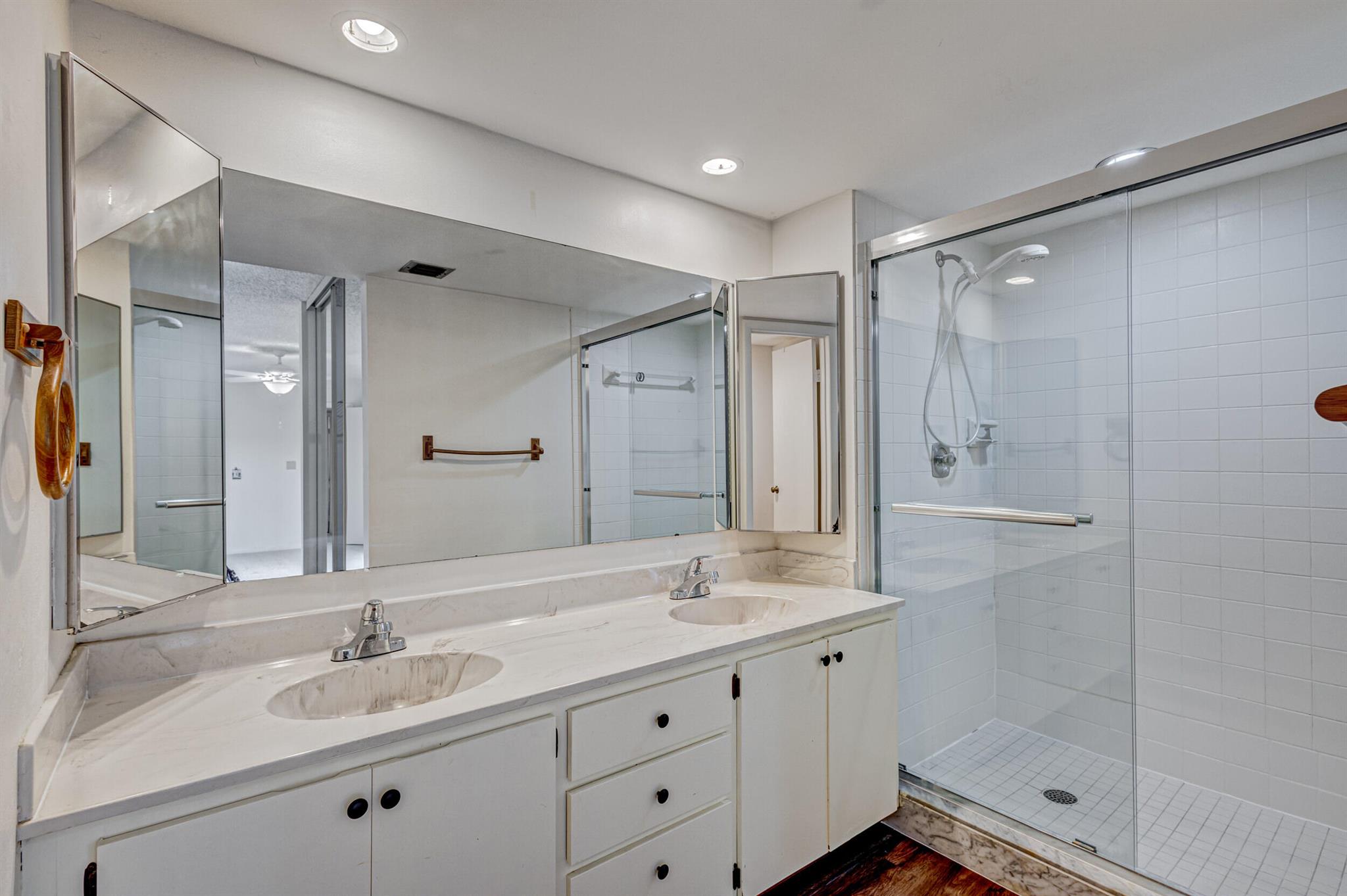 306 3rd Terrace 306