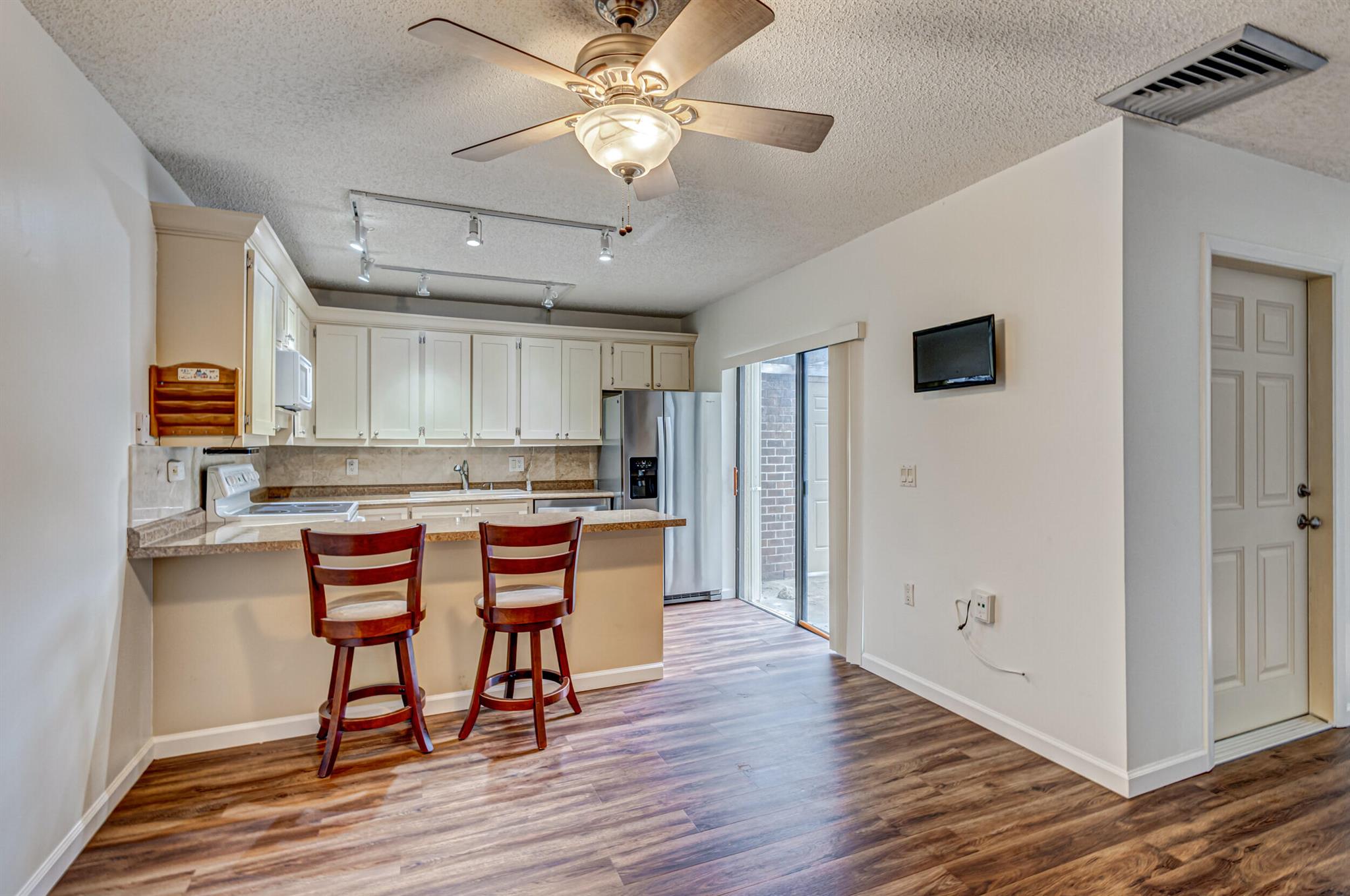 306 3rd Terrace 306