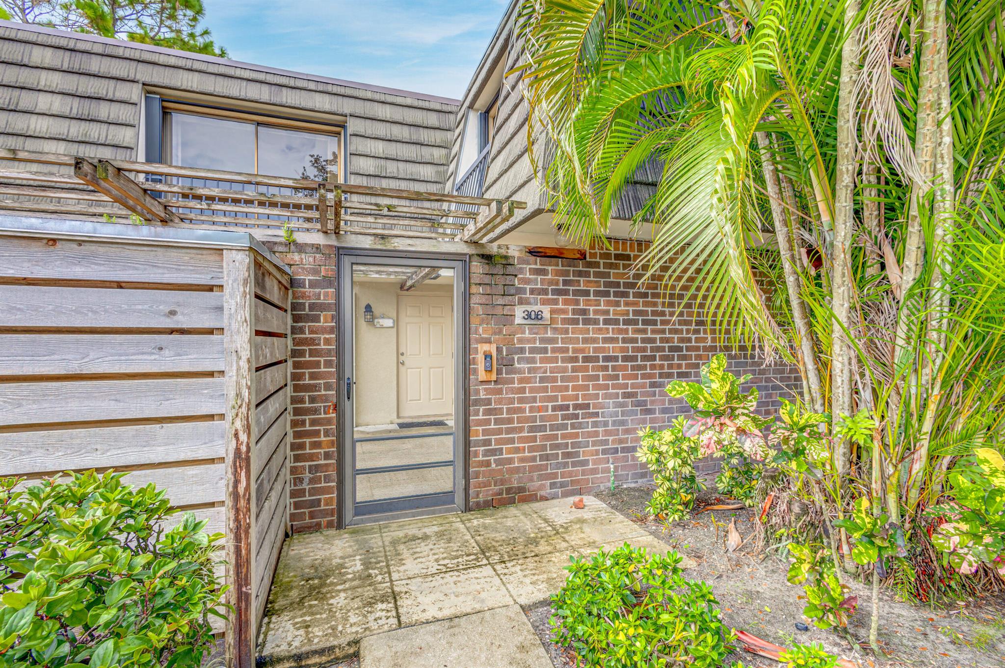 306 3rd Terrace 306