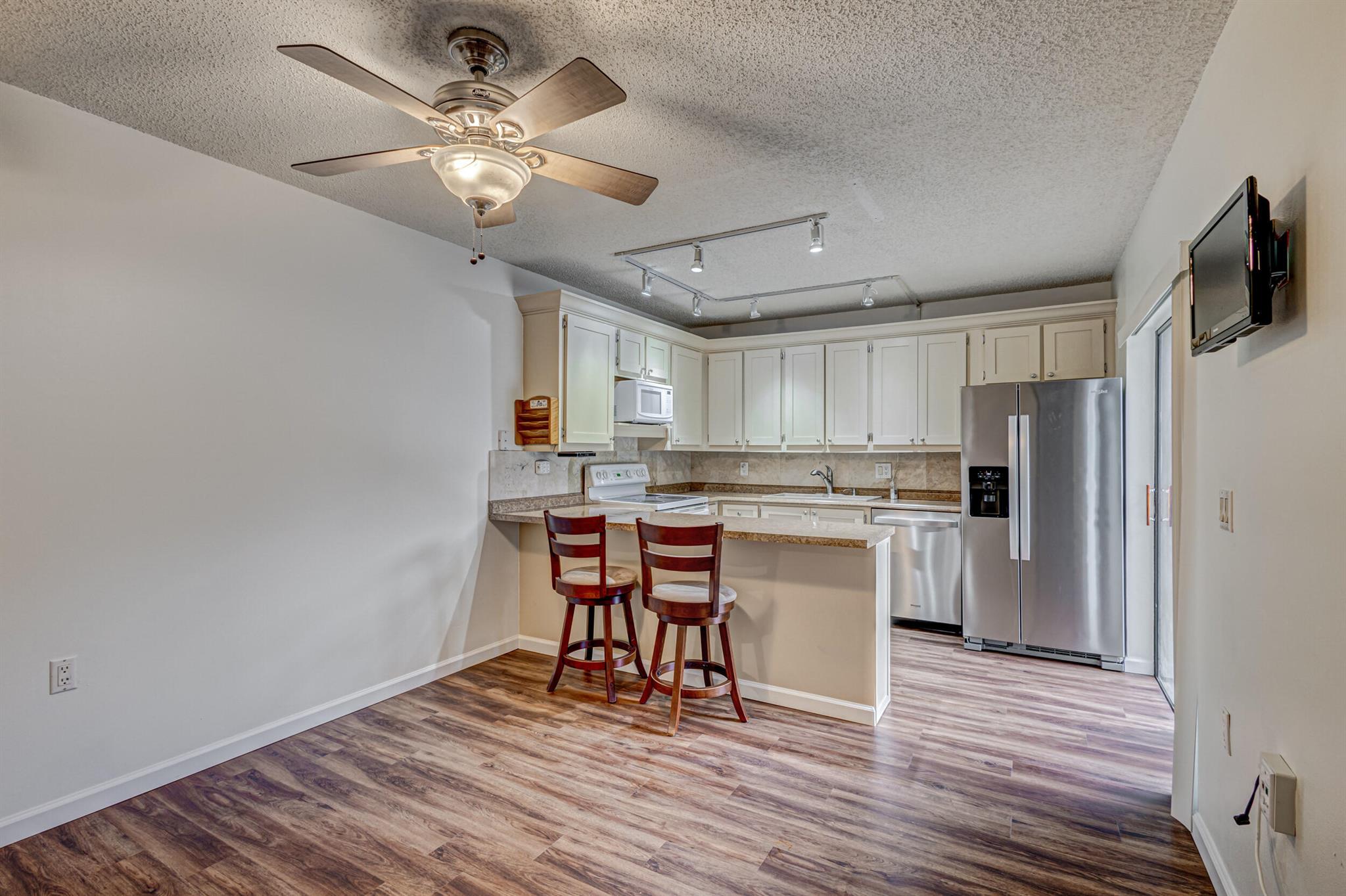 306 3rd Terrace 306