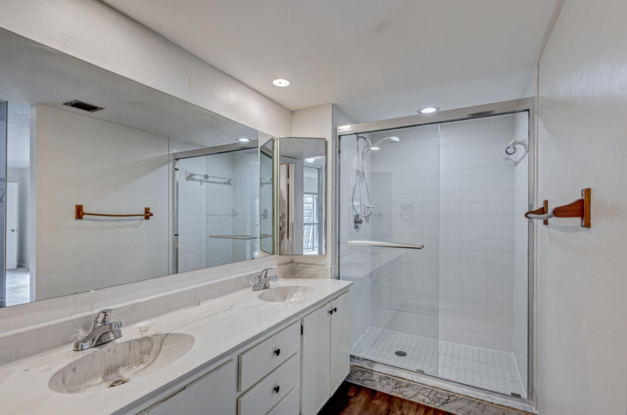306 3rd Terrace 306
