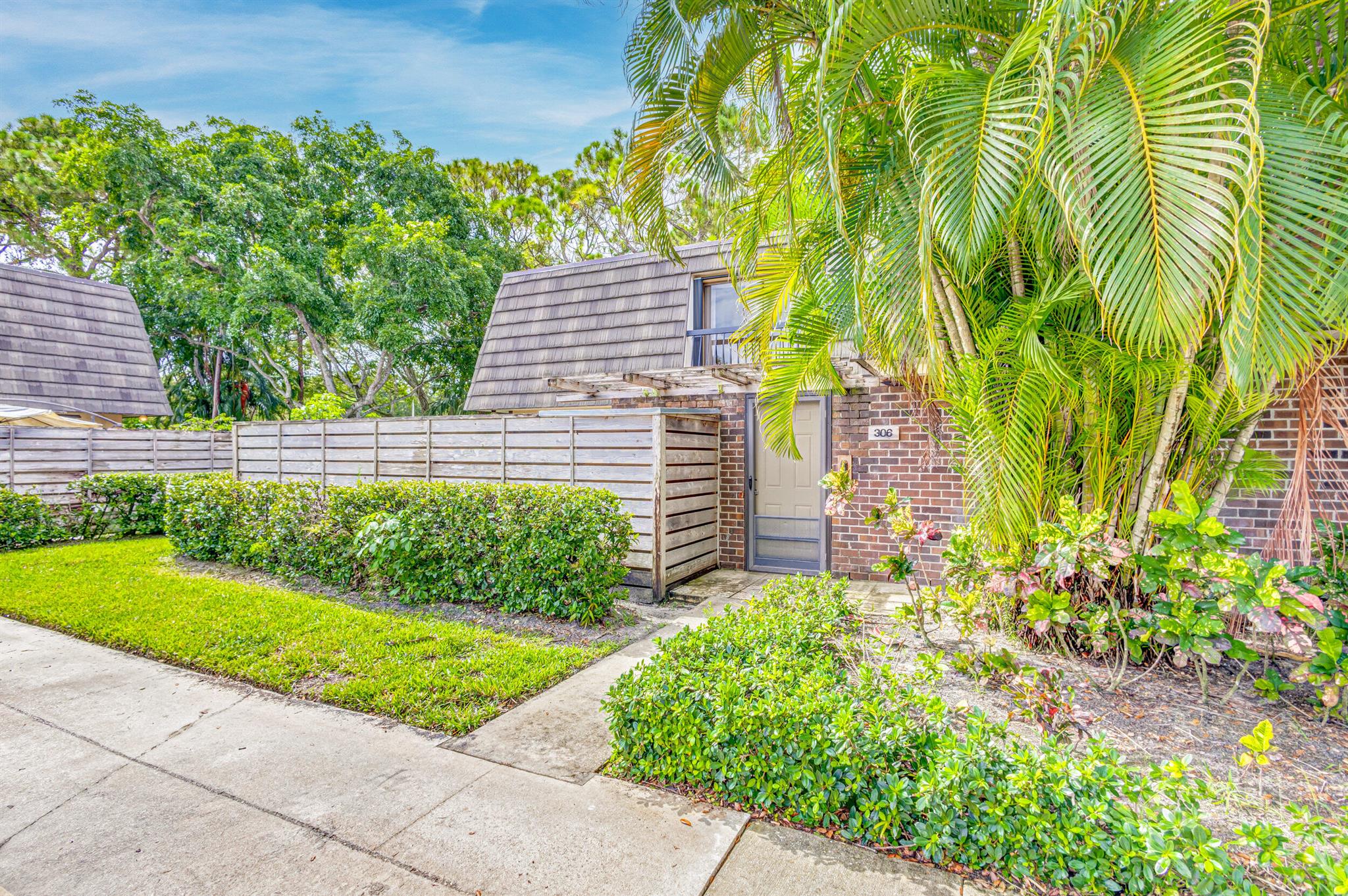 306 3rd Terrace 306