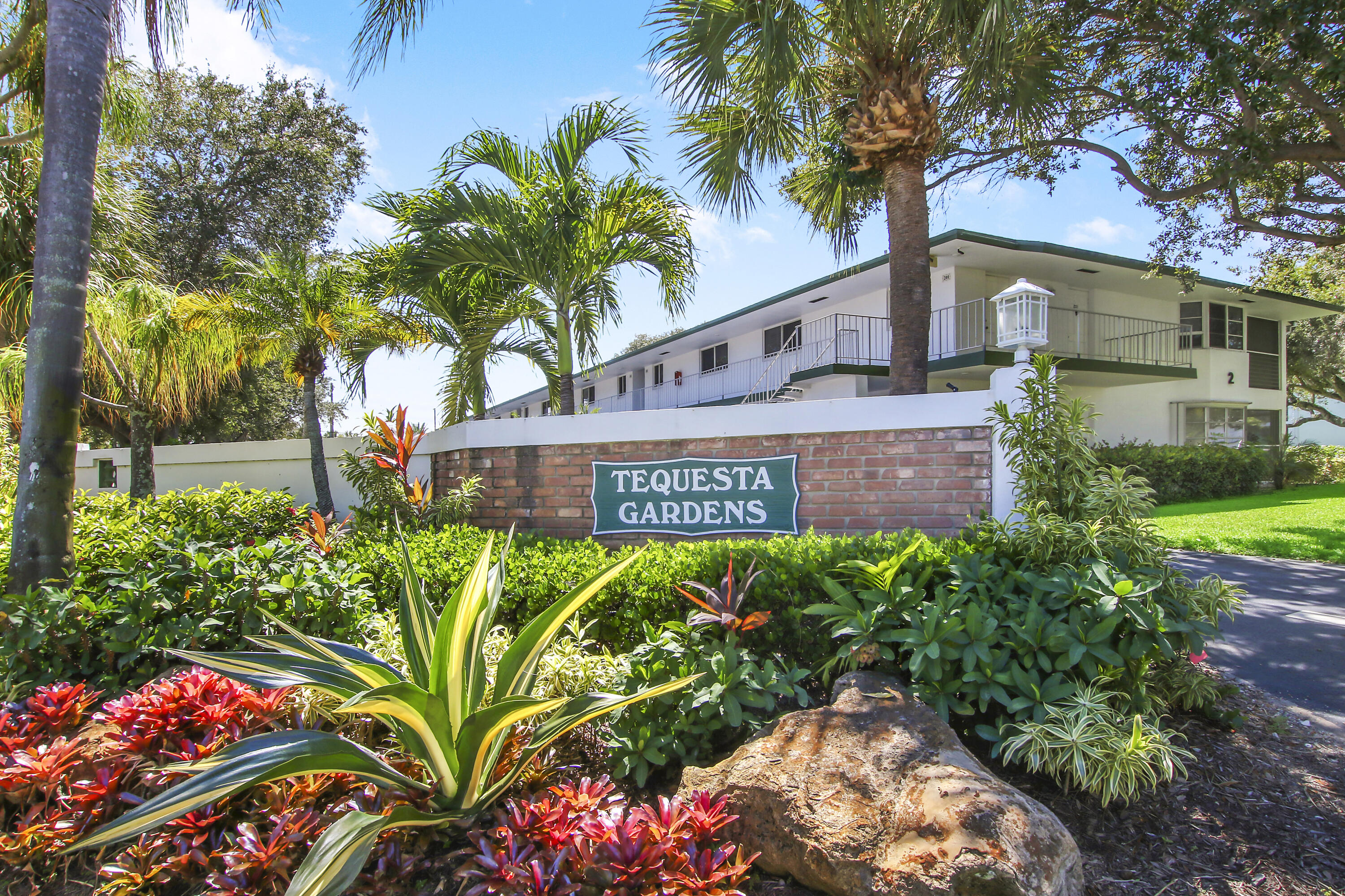 4 Garden Street 207n