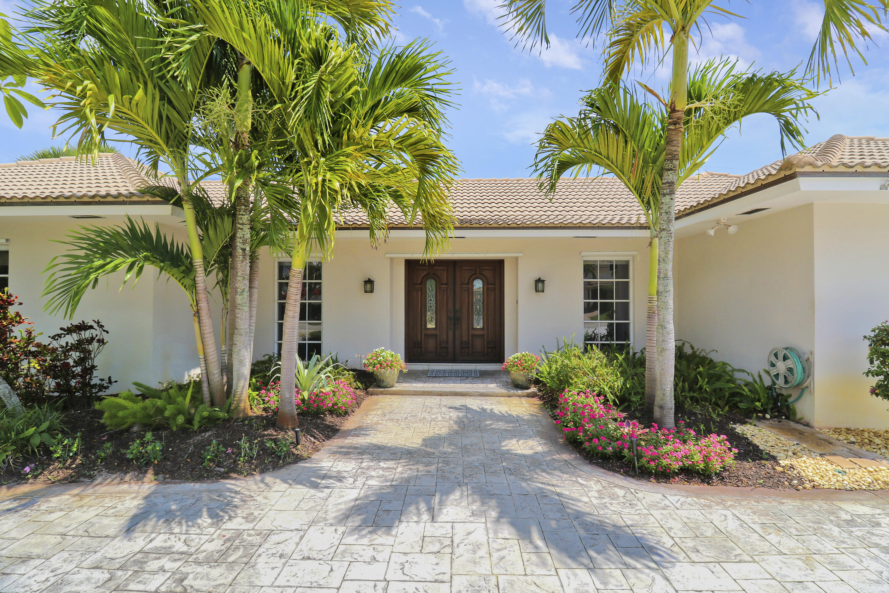 316 River Drive