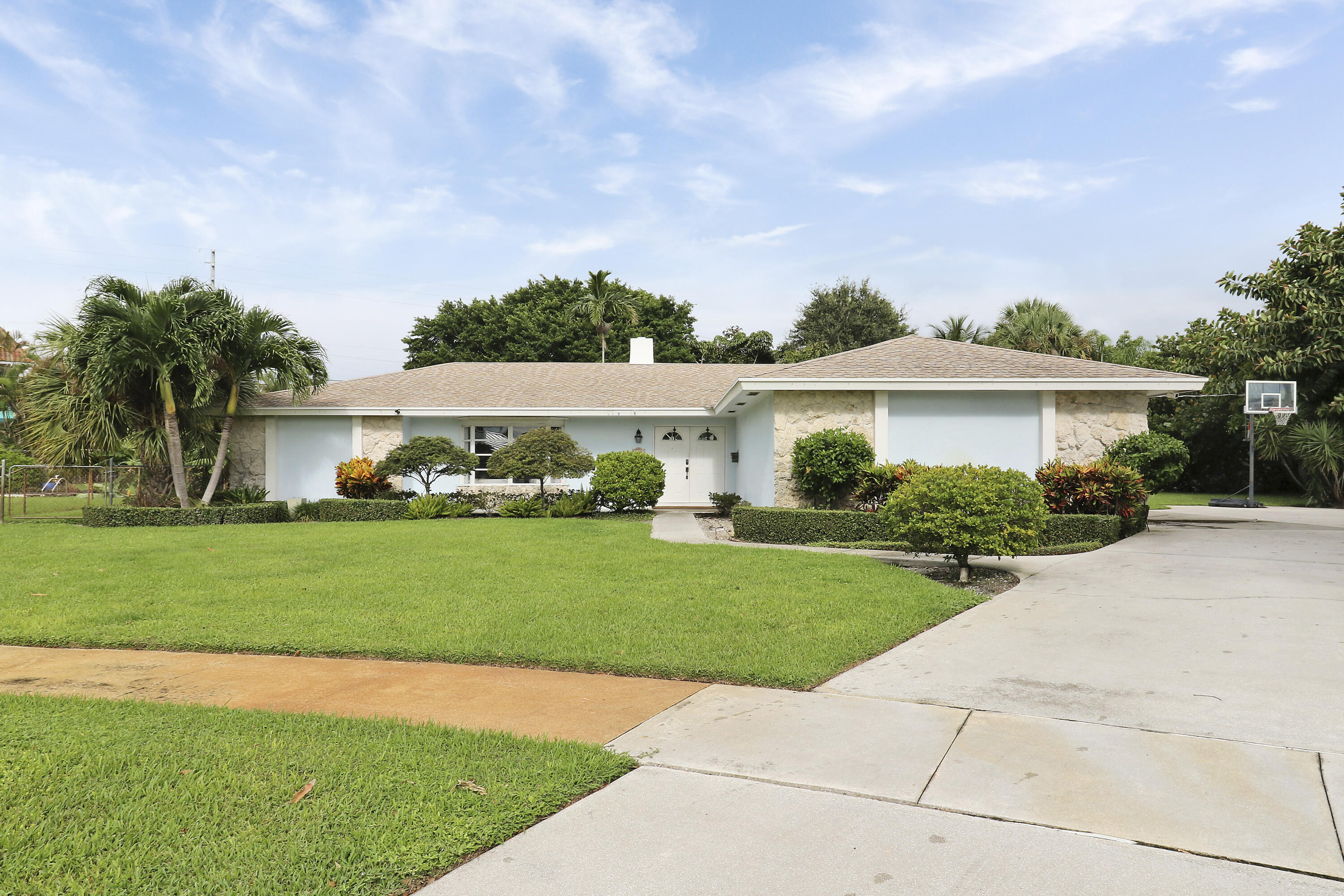 749 Cruiser Road N