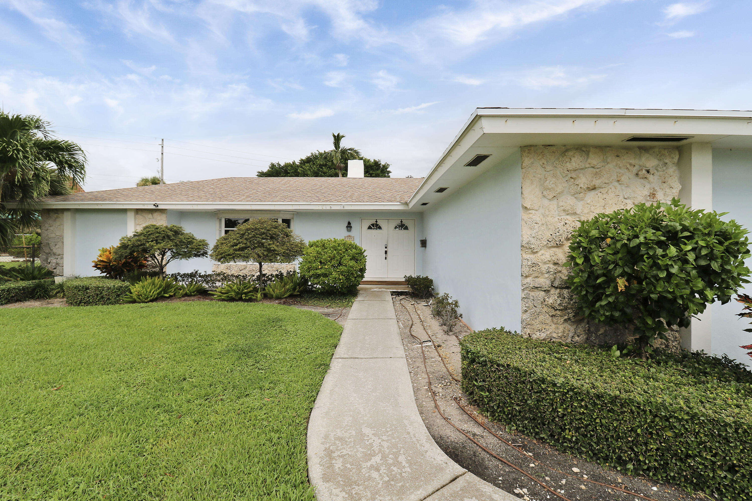 749 Cruiser Road N