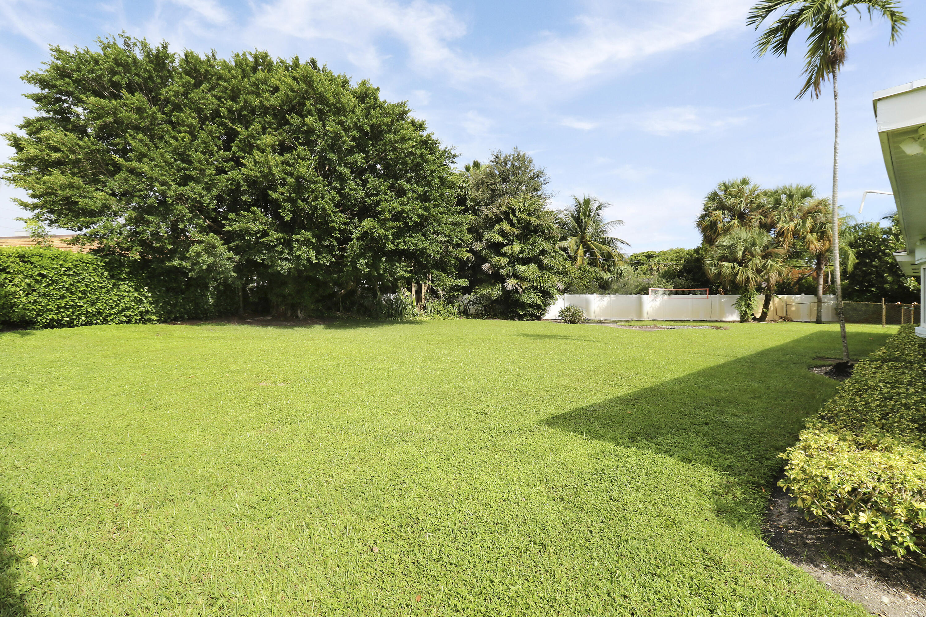 749 Cruiser Road N