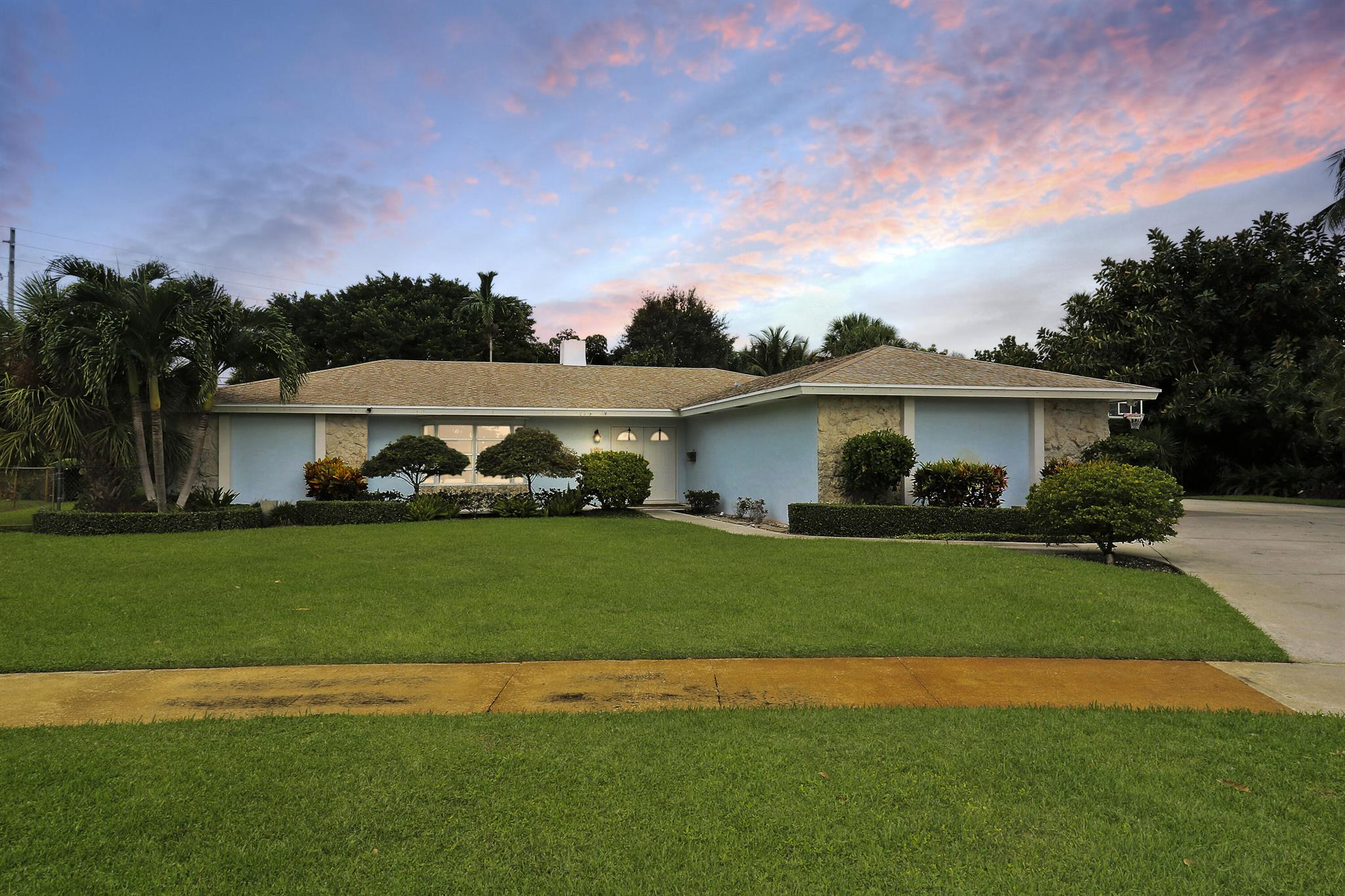 749 Cruiser Road N