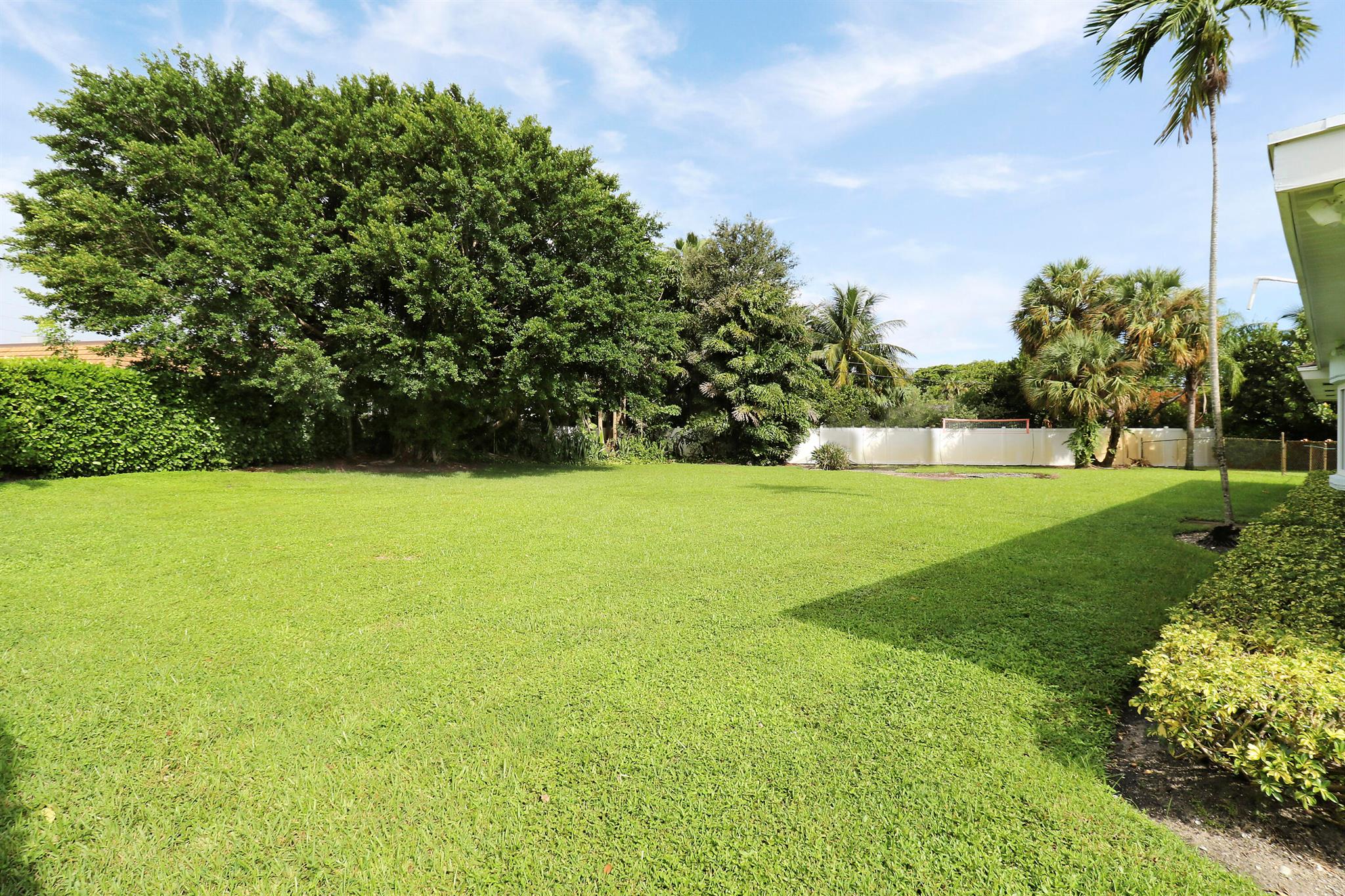 749 Cruiser Road N