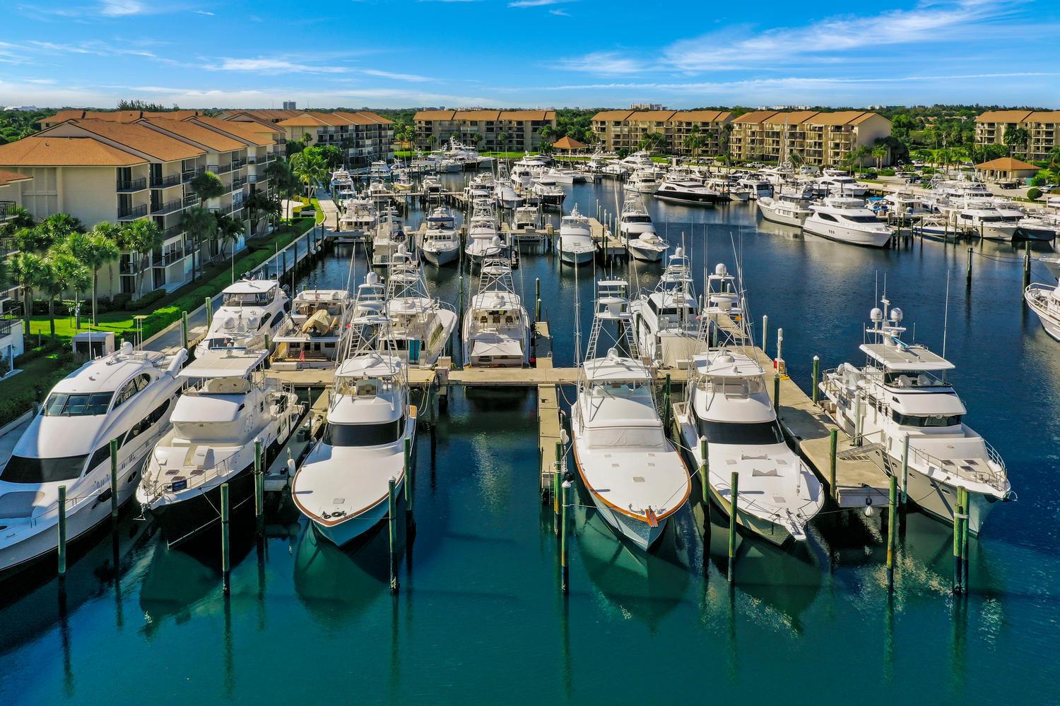 601 Seafarer Circle 301