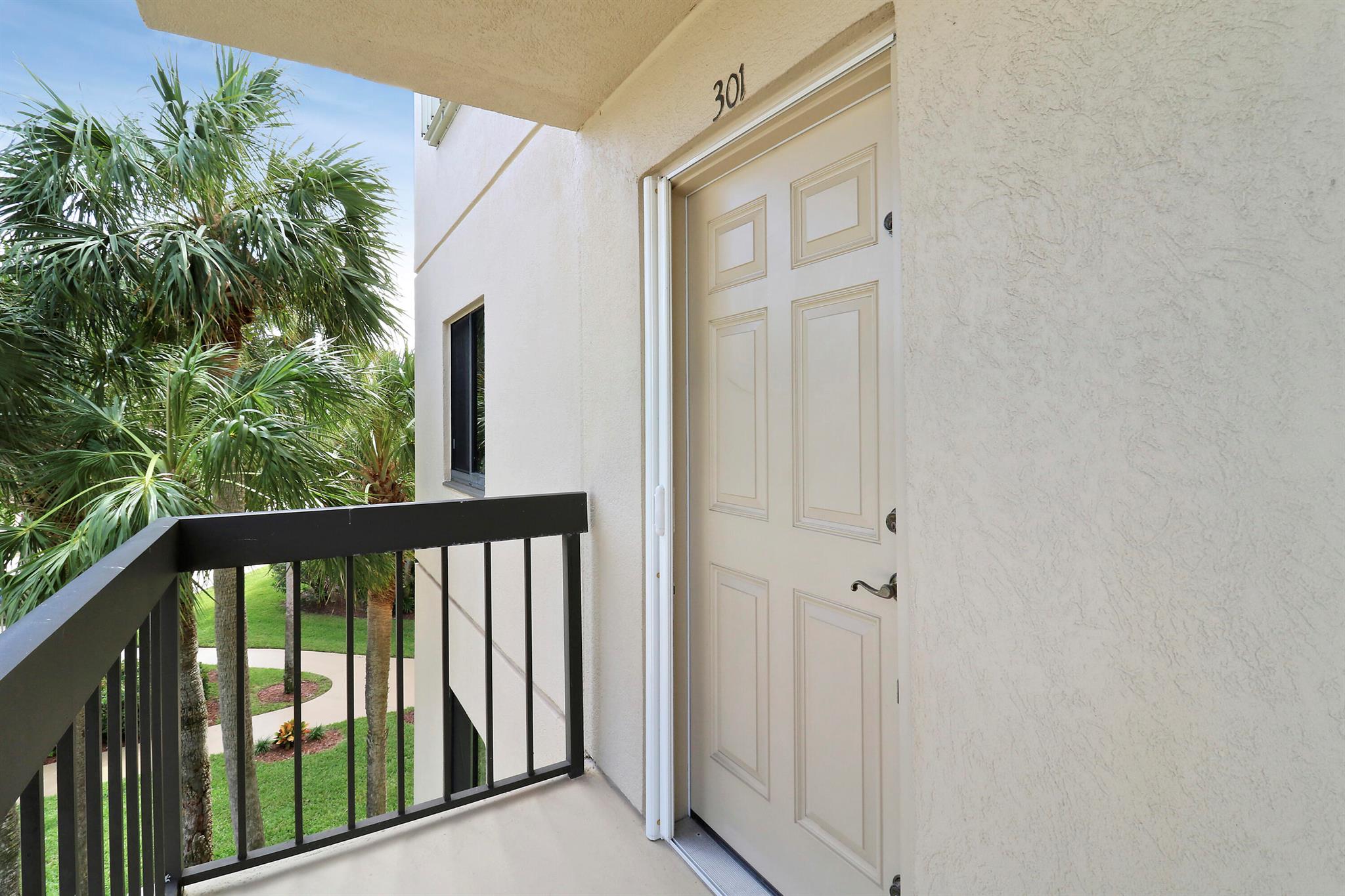 601 Seafarer Circle 301