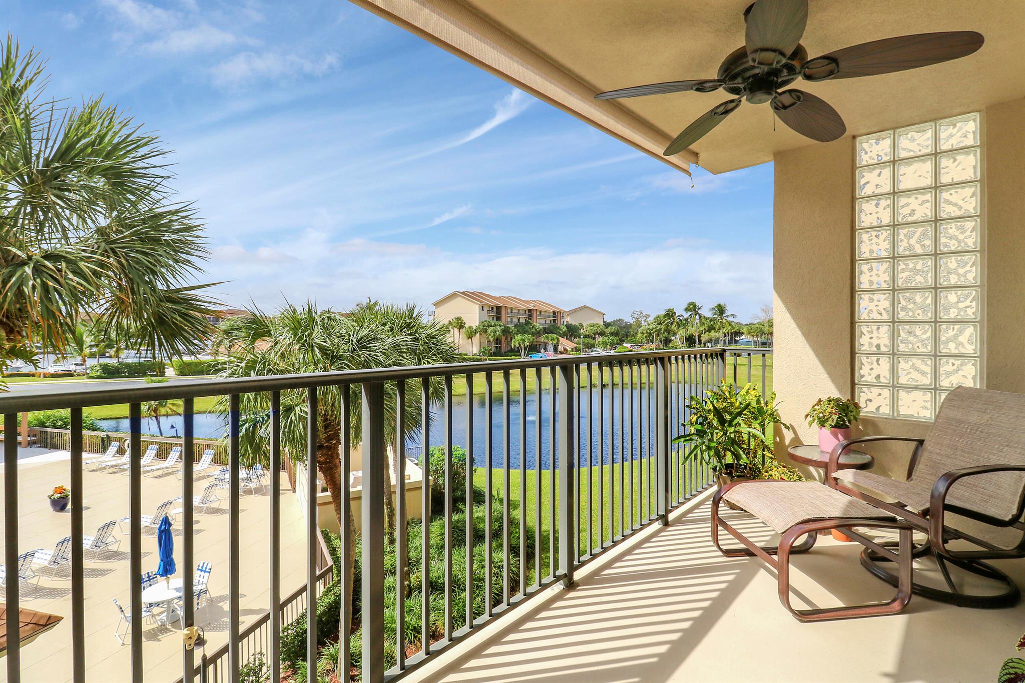 601 Seafarer Circle 301