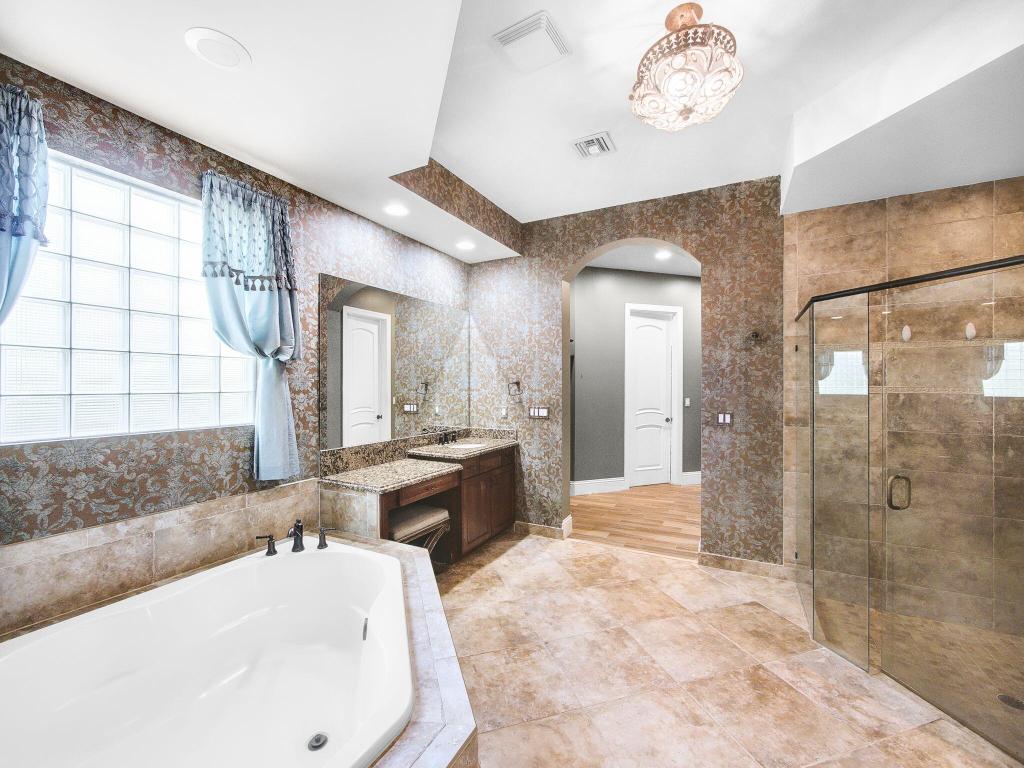 761 SW Canoe Creek Terrace