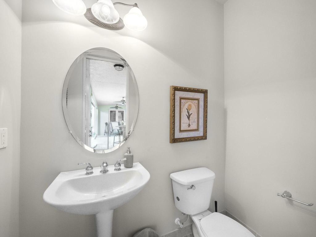 761 SW Canoe Creek Terrace