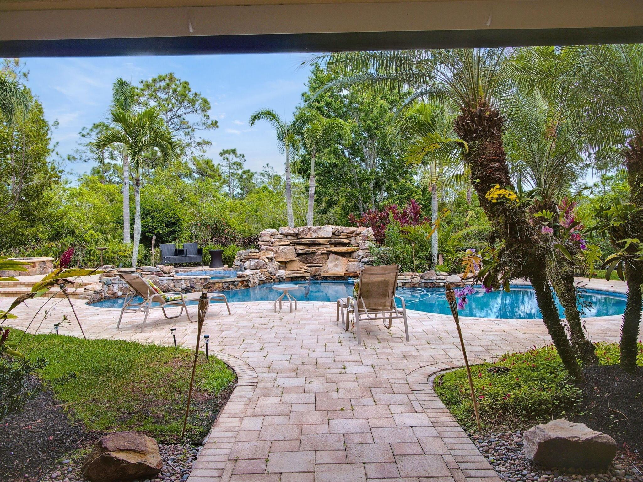 761 SW Canoe Creek Terrace