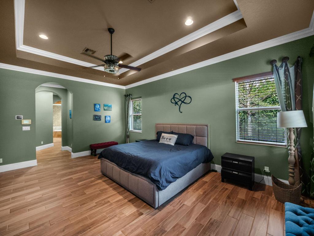 761 SW Canoe Creek Terrace