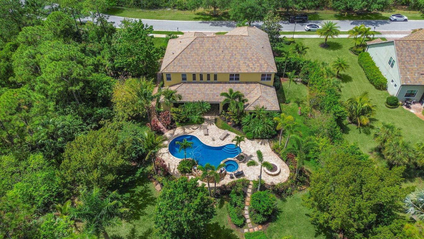 761 SW Canoe Creek Terrace