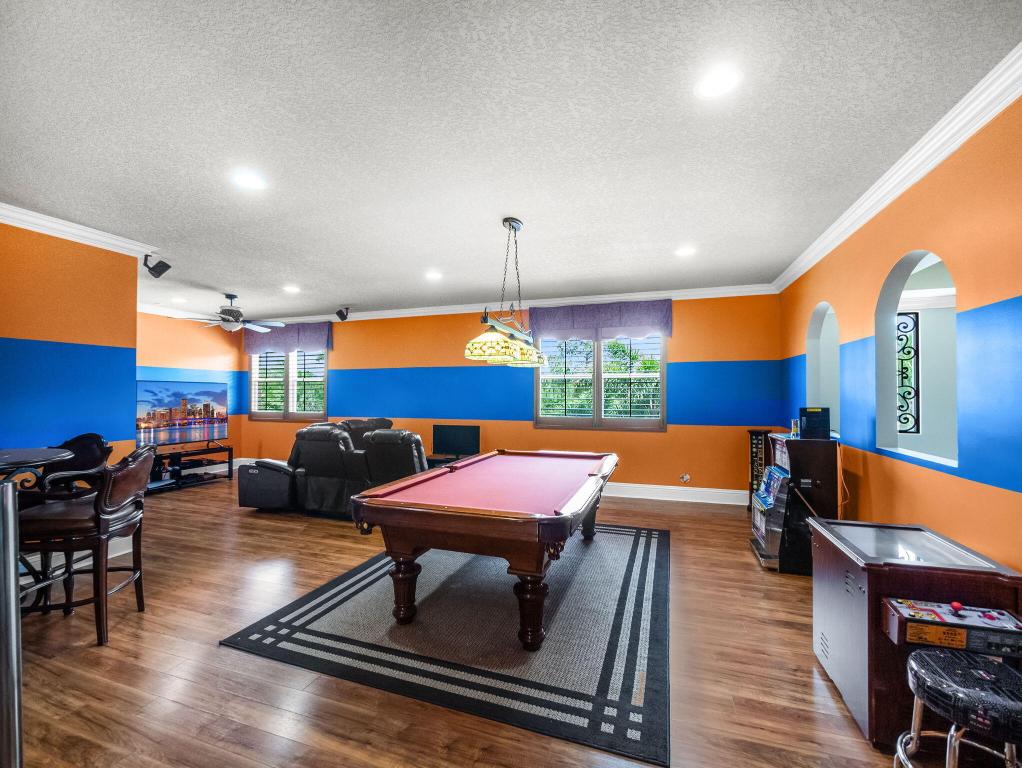 761 SW Canoe Creek Terrace