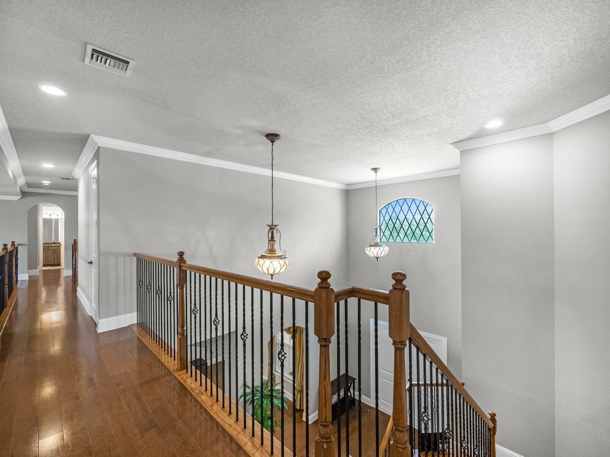 761 SW Canoe Creek Terrace