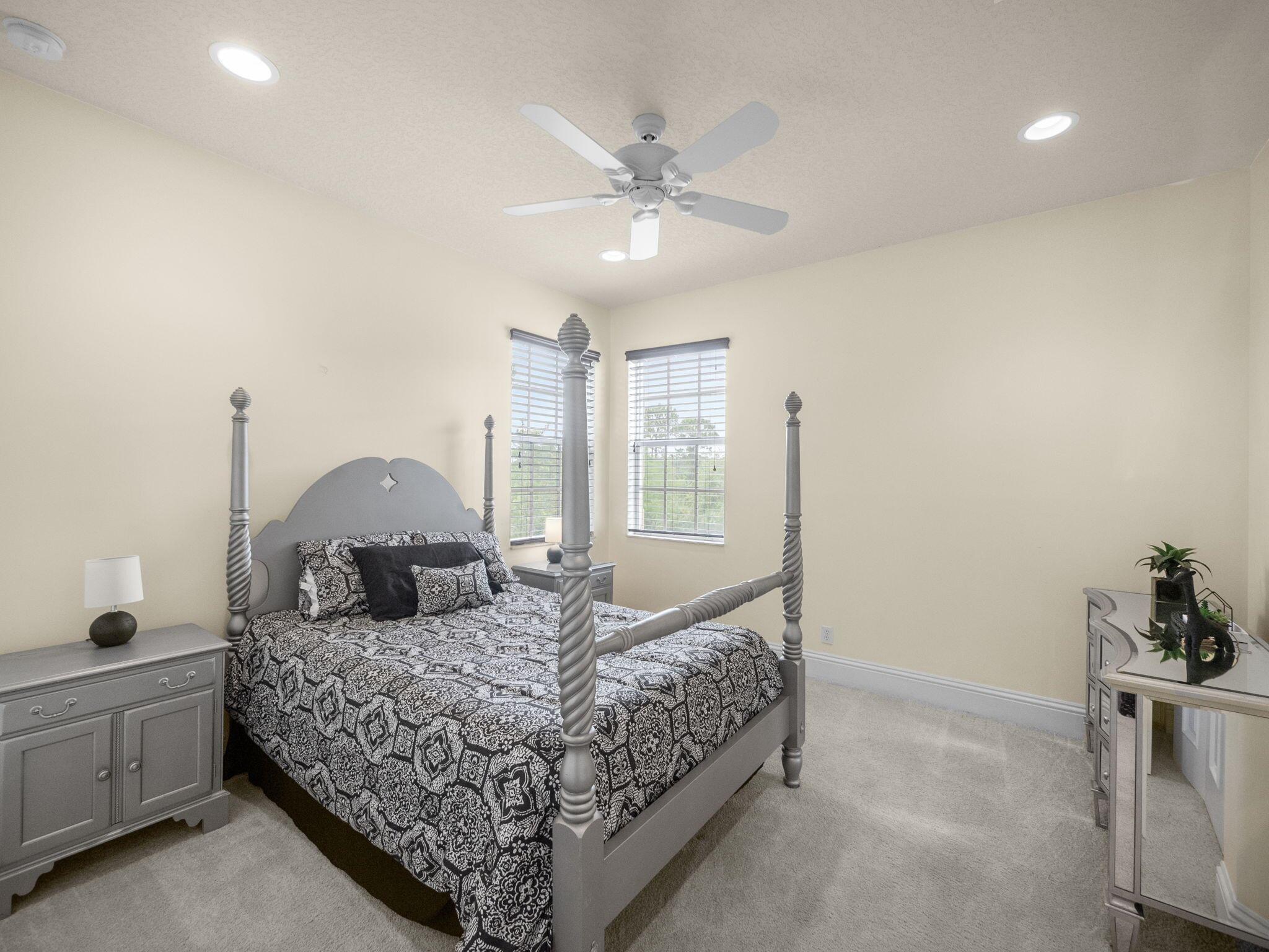 761 SW Canoe Creek Terrace