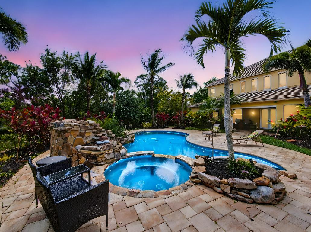 761 SW Canoe Creek Terrace