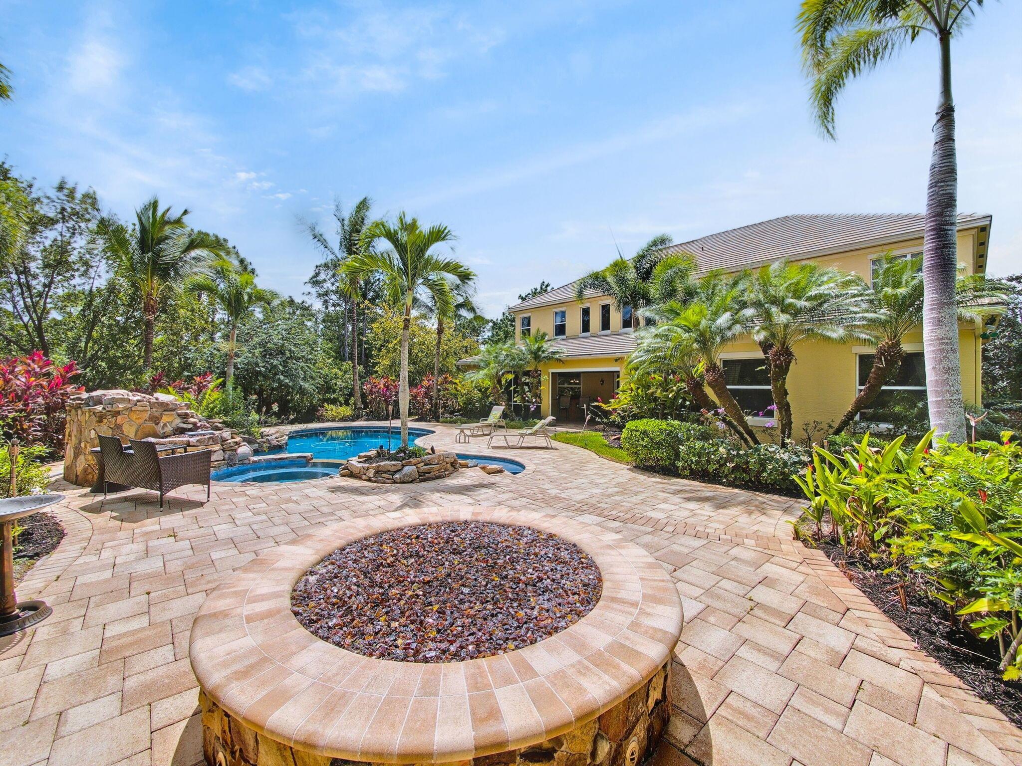 761 SW Canoe Creek Terrace