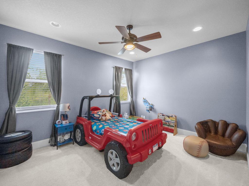 761 SW Canoe Creek Terrace