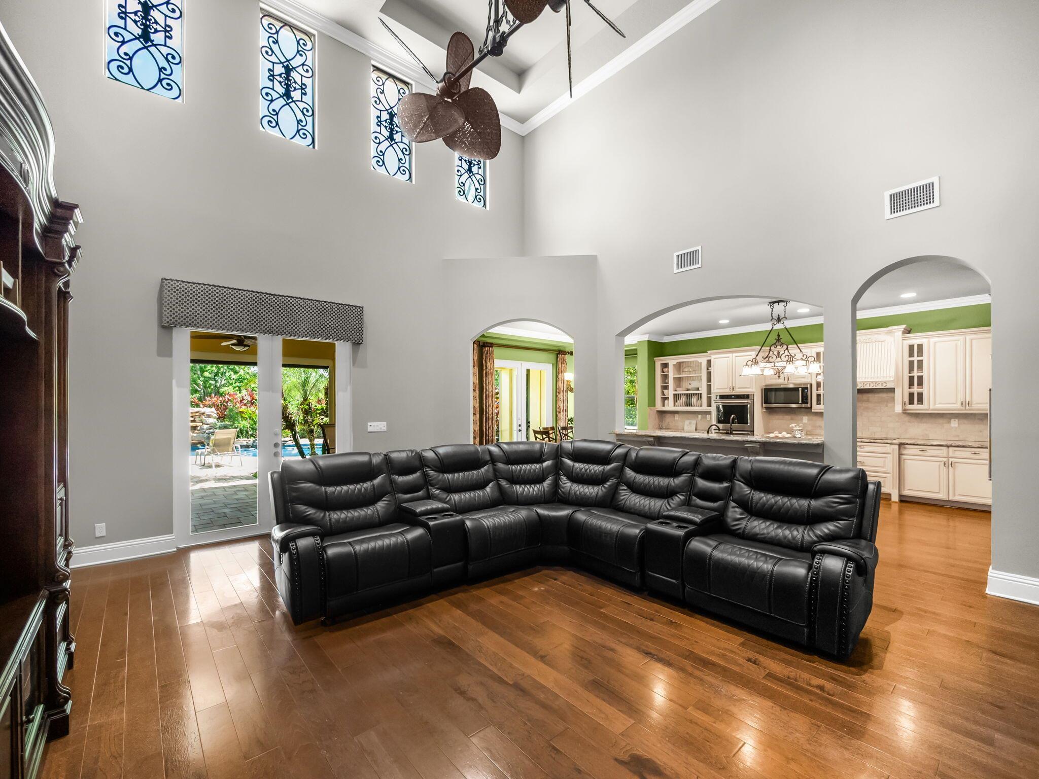 761 SW Canoe Creek Terrace