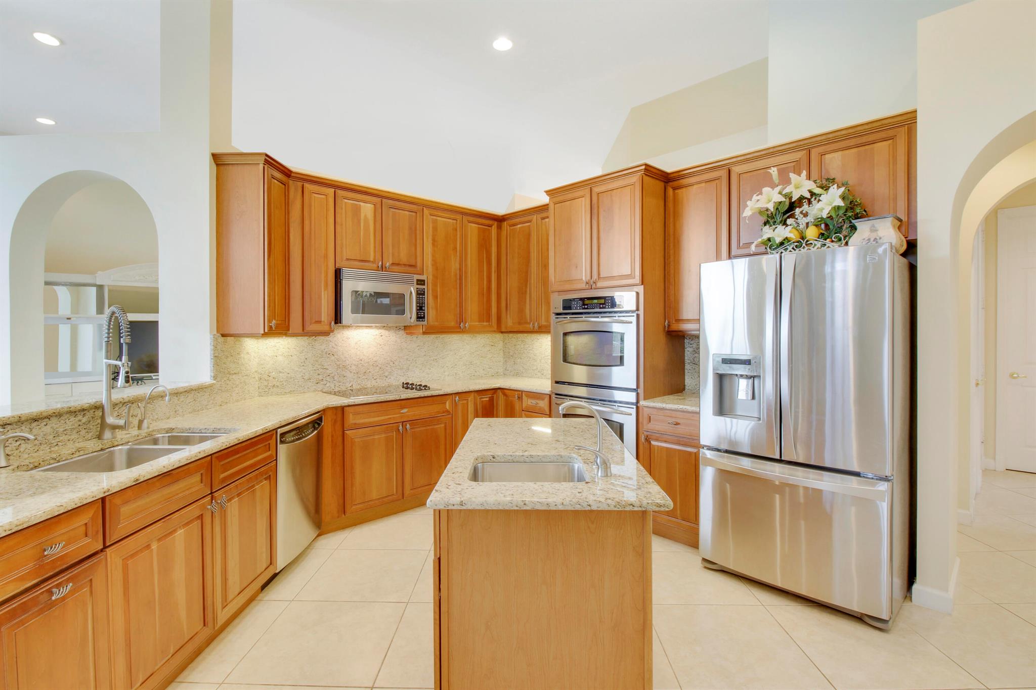 660 SW Yacht Basin Way