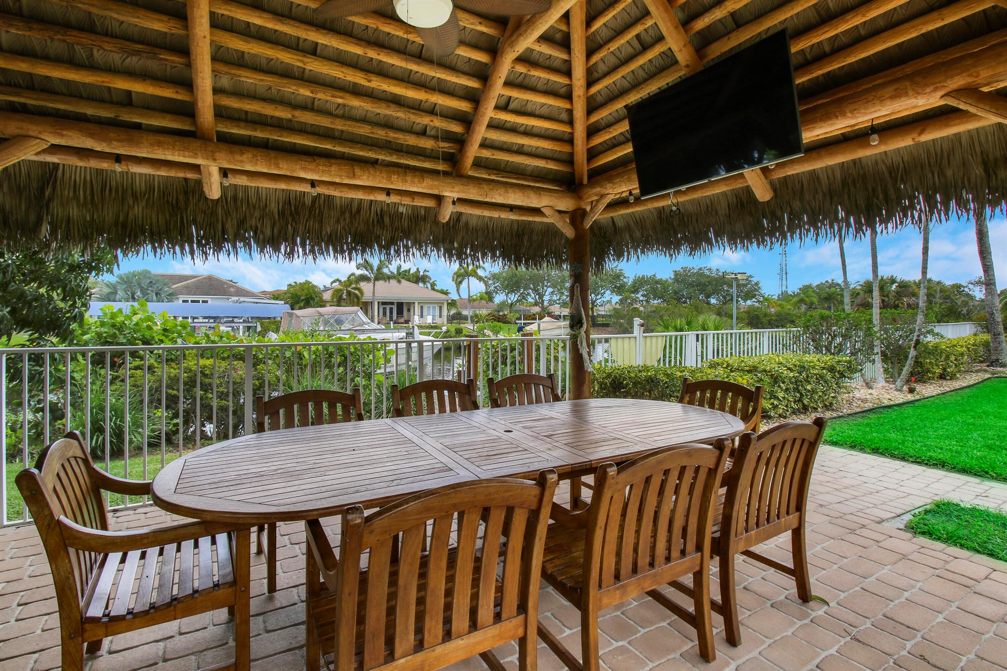 660 SW Yacht Basin Way