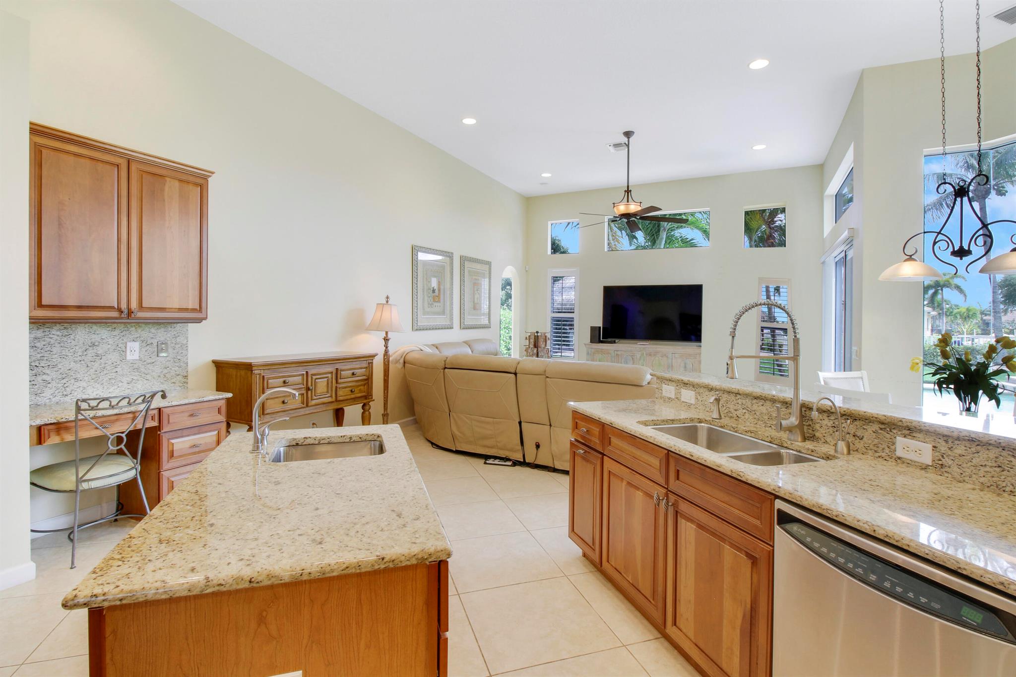 660 SW Yacht Basin Way