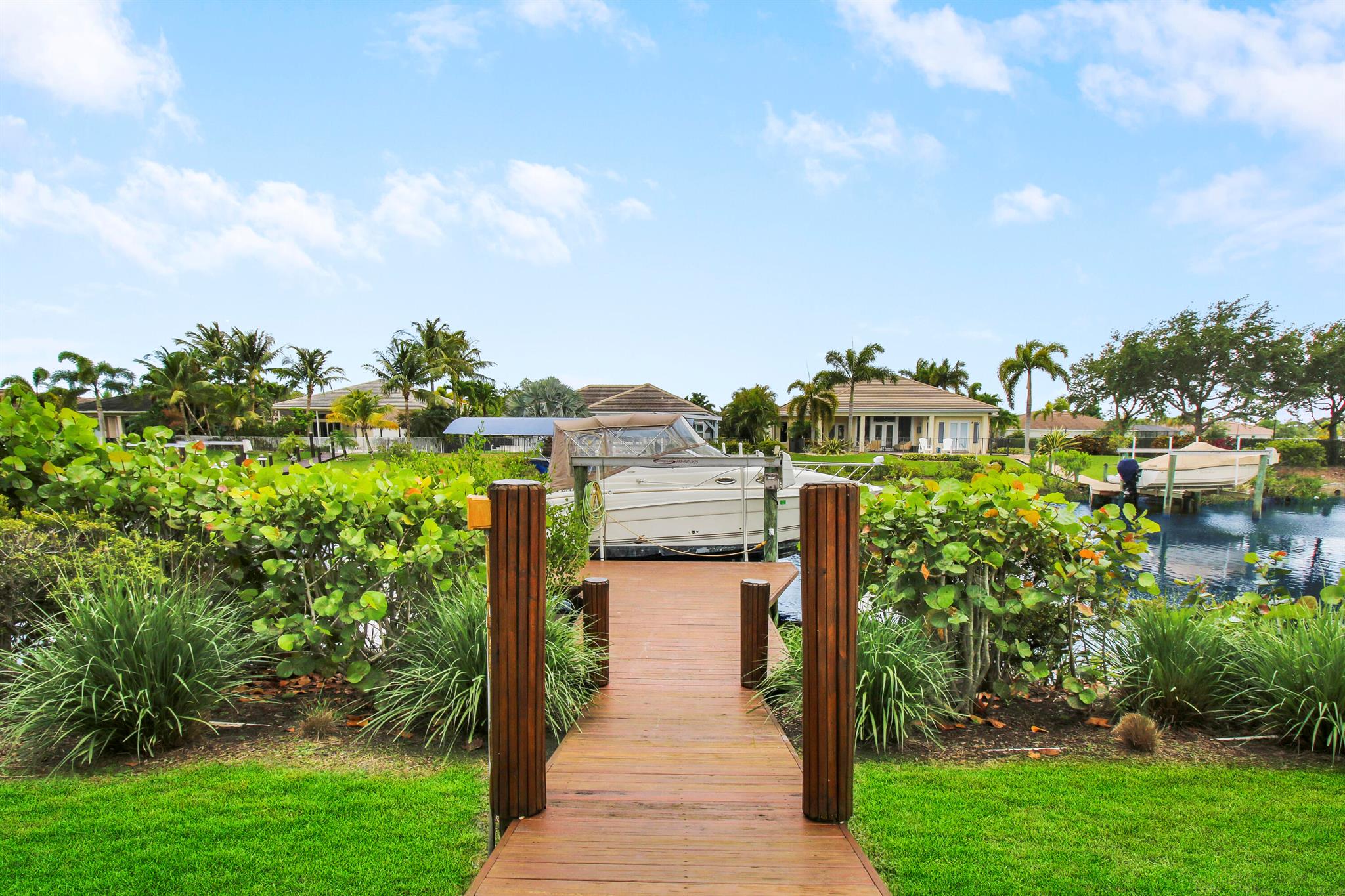 660 SW Yacht Basin Way