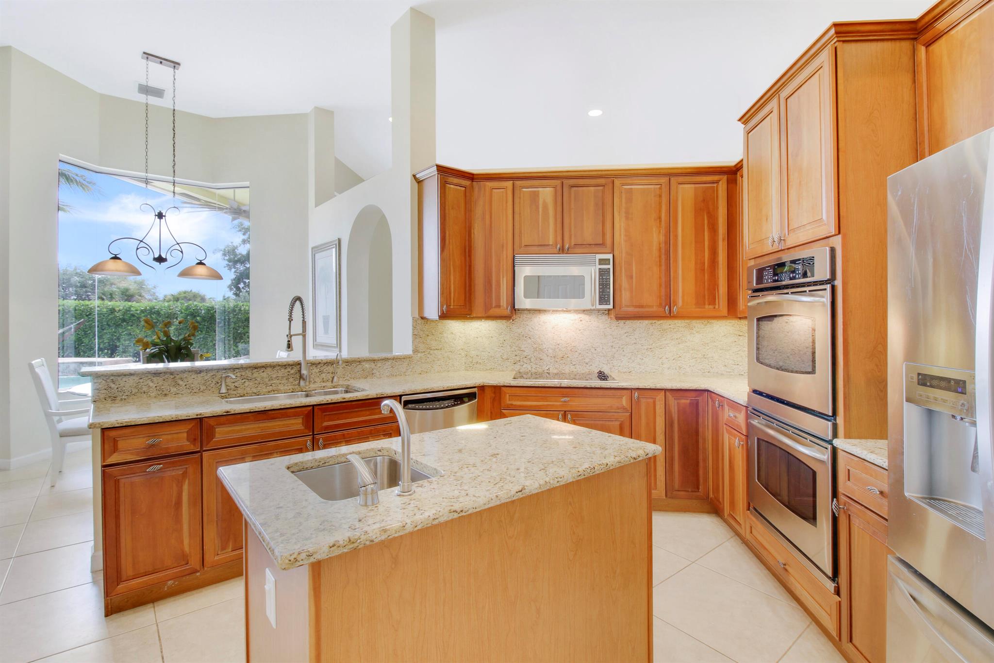 660 SW Yacht Basin Way