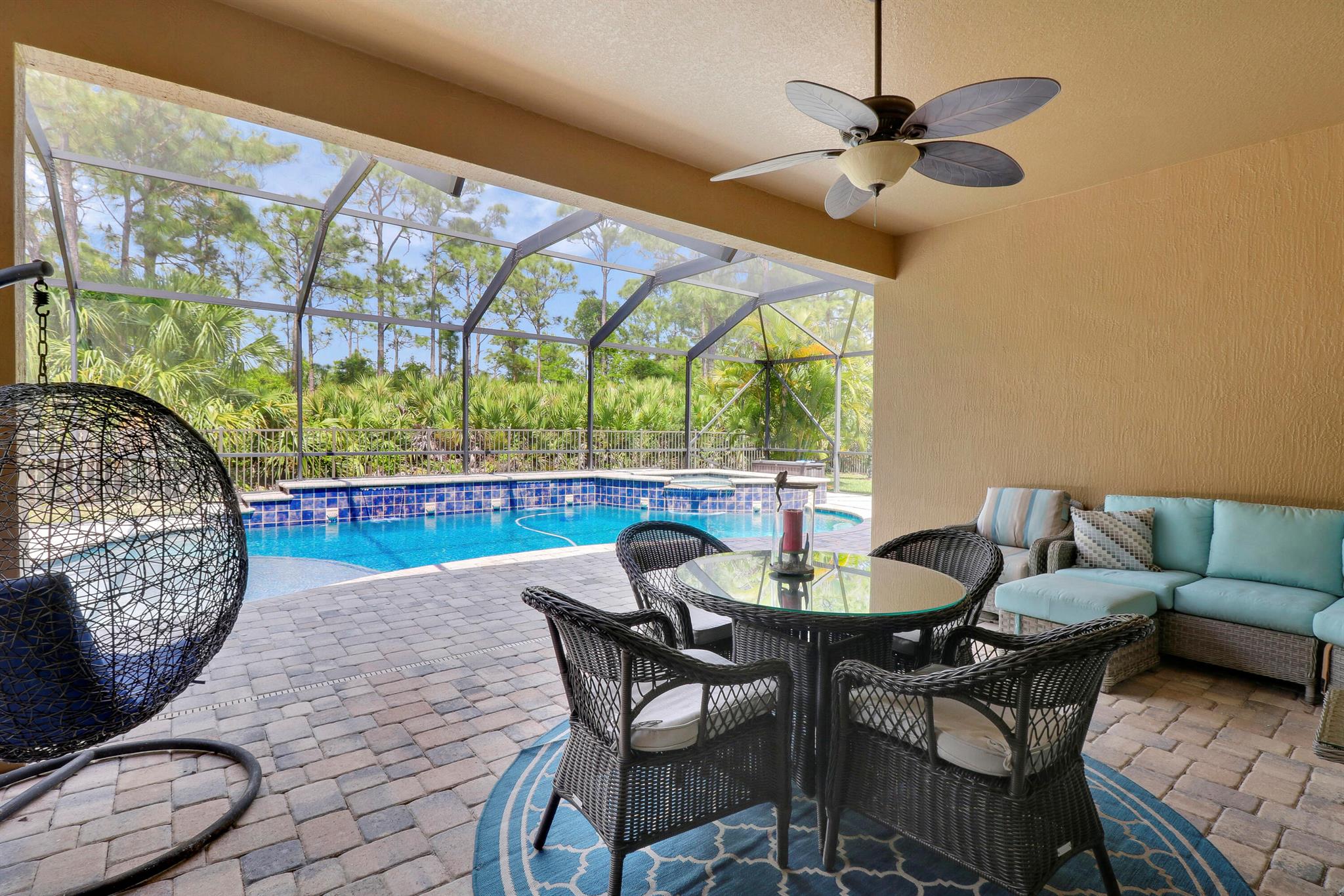 4885 SW Gossamer Circle