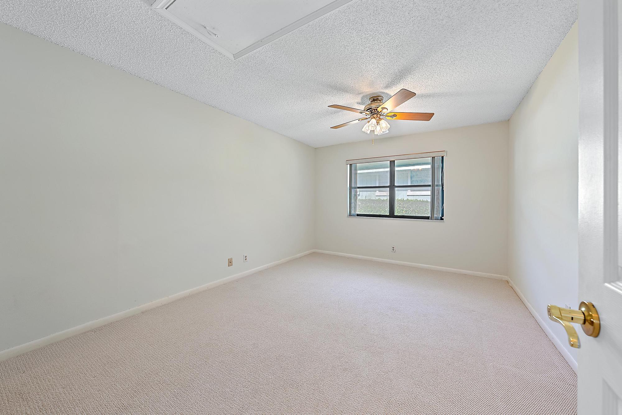 1127 E Seminole Avenue 14d