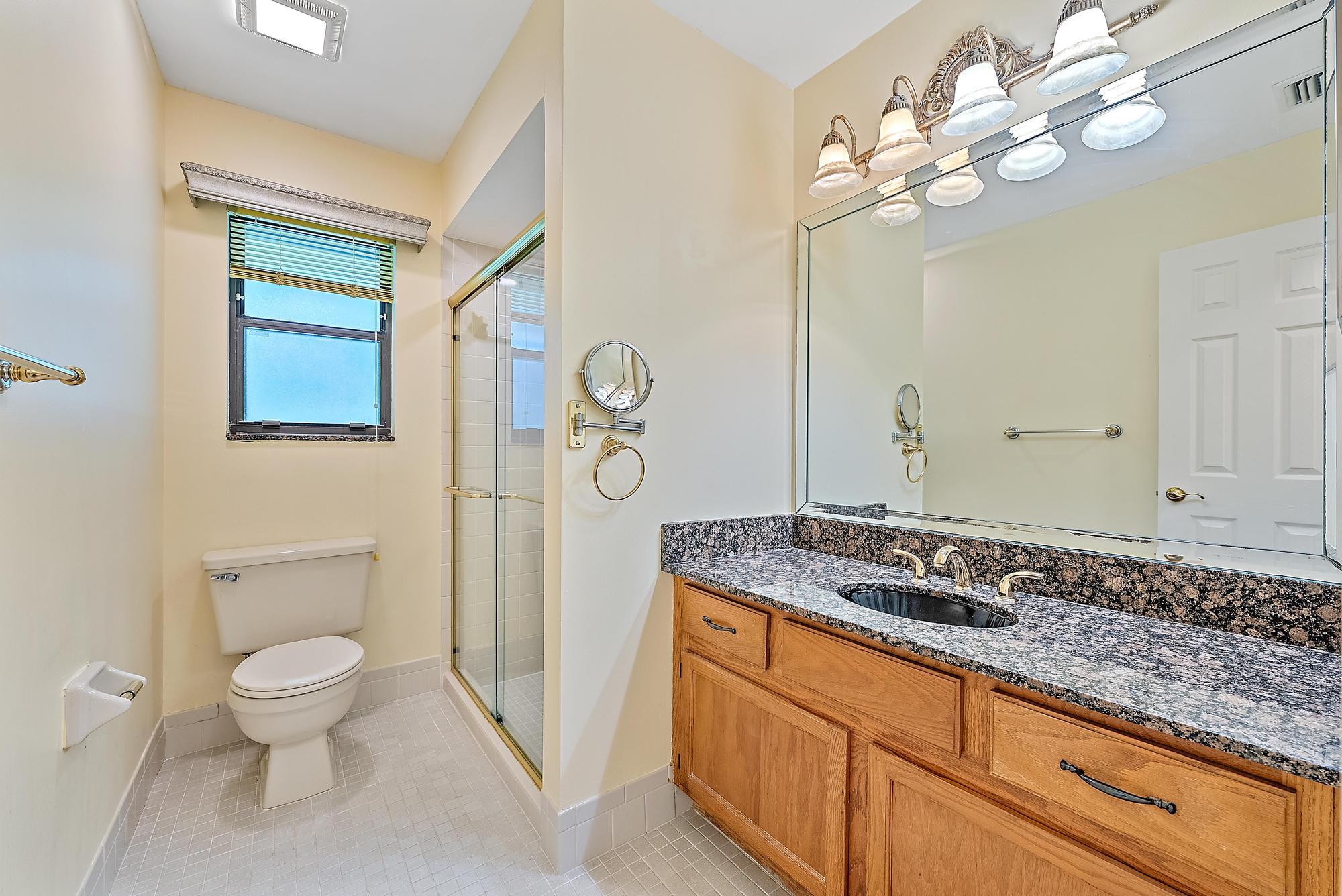 1127 E Seminole Avenue 14d