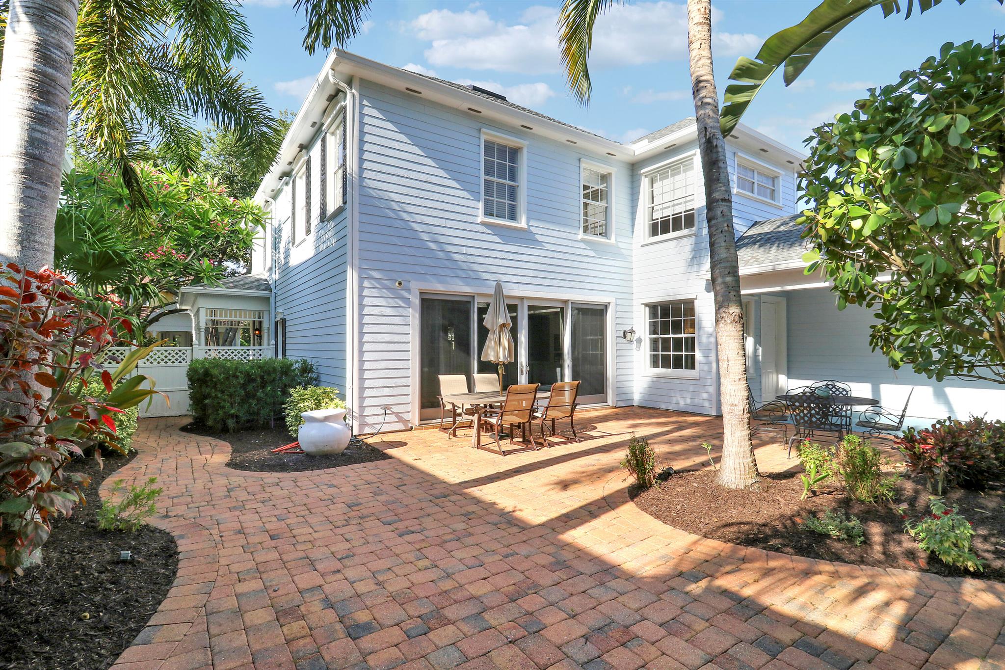 329 Sweet Bay Circle