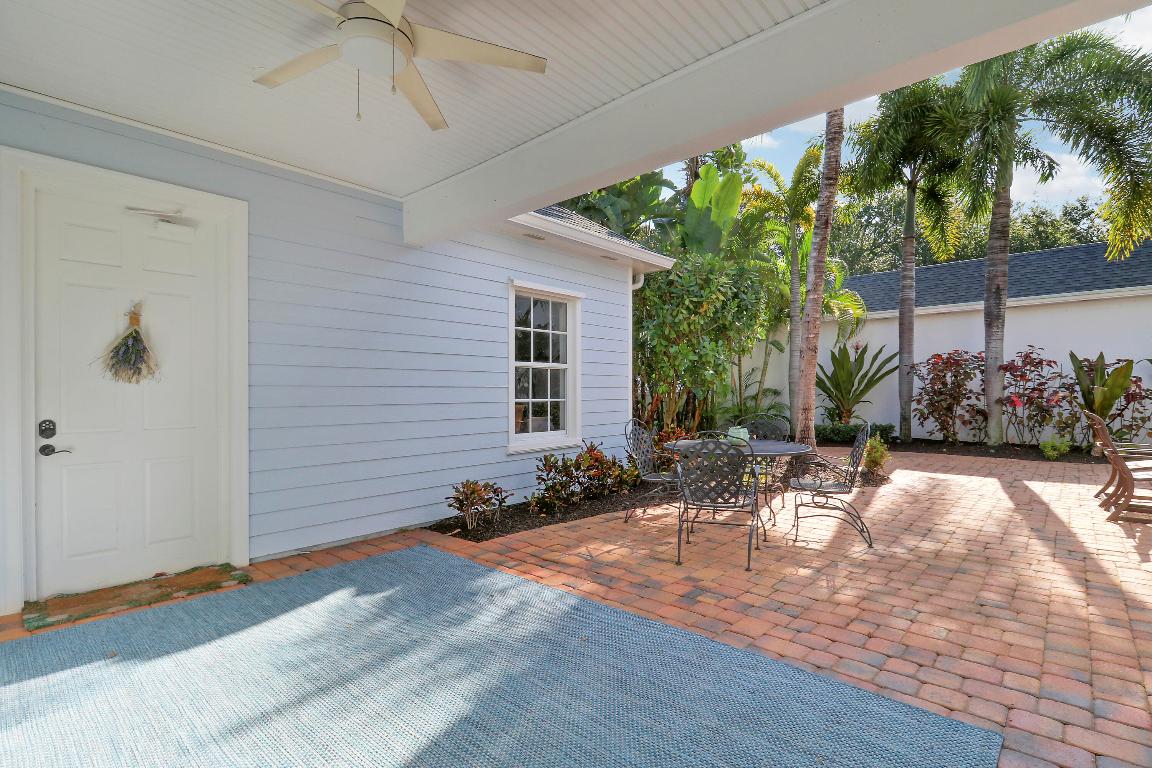 329 Sweet Bay Circle