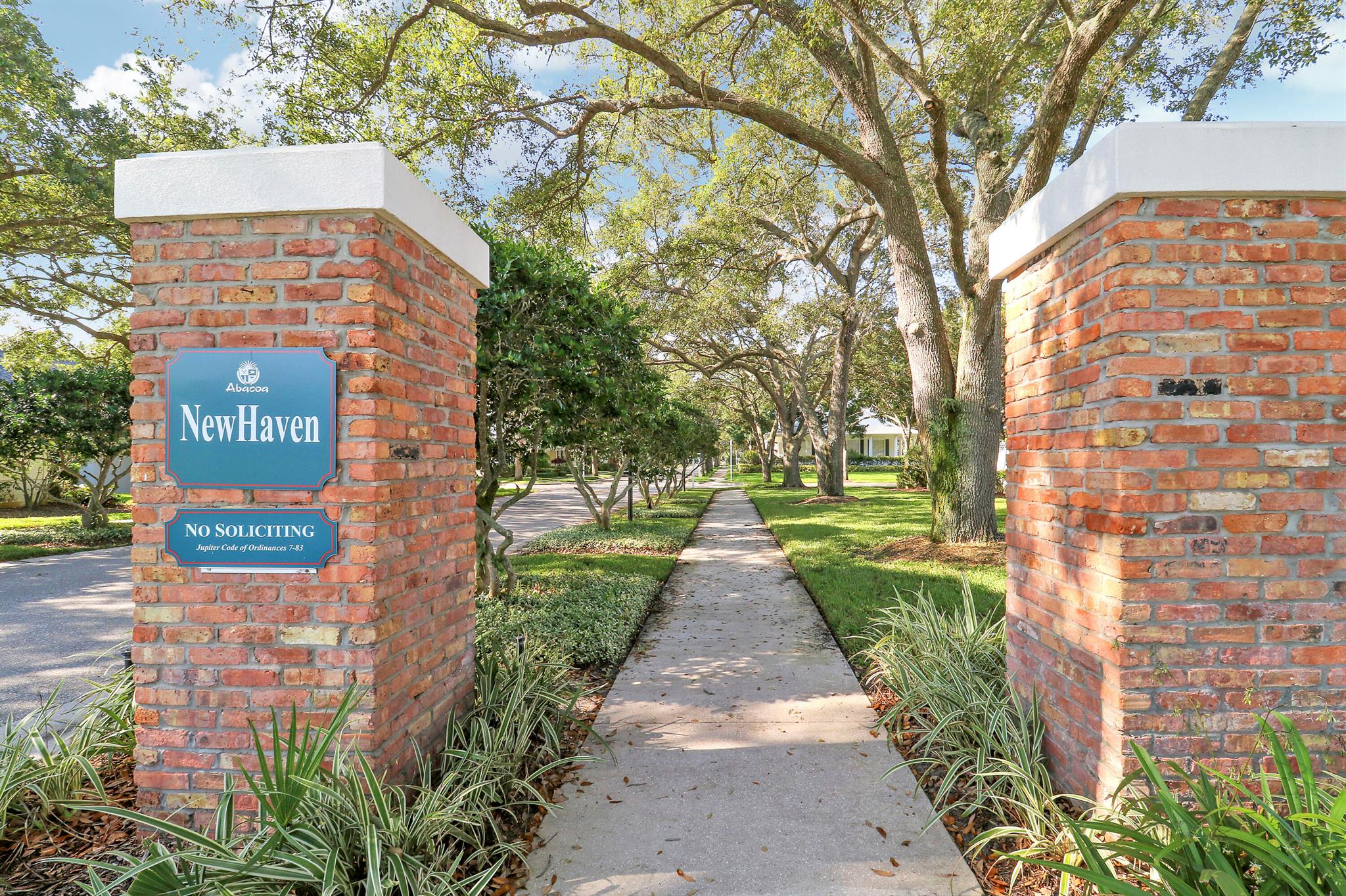 329 Sweet Bay Circle