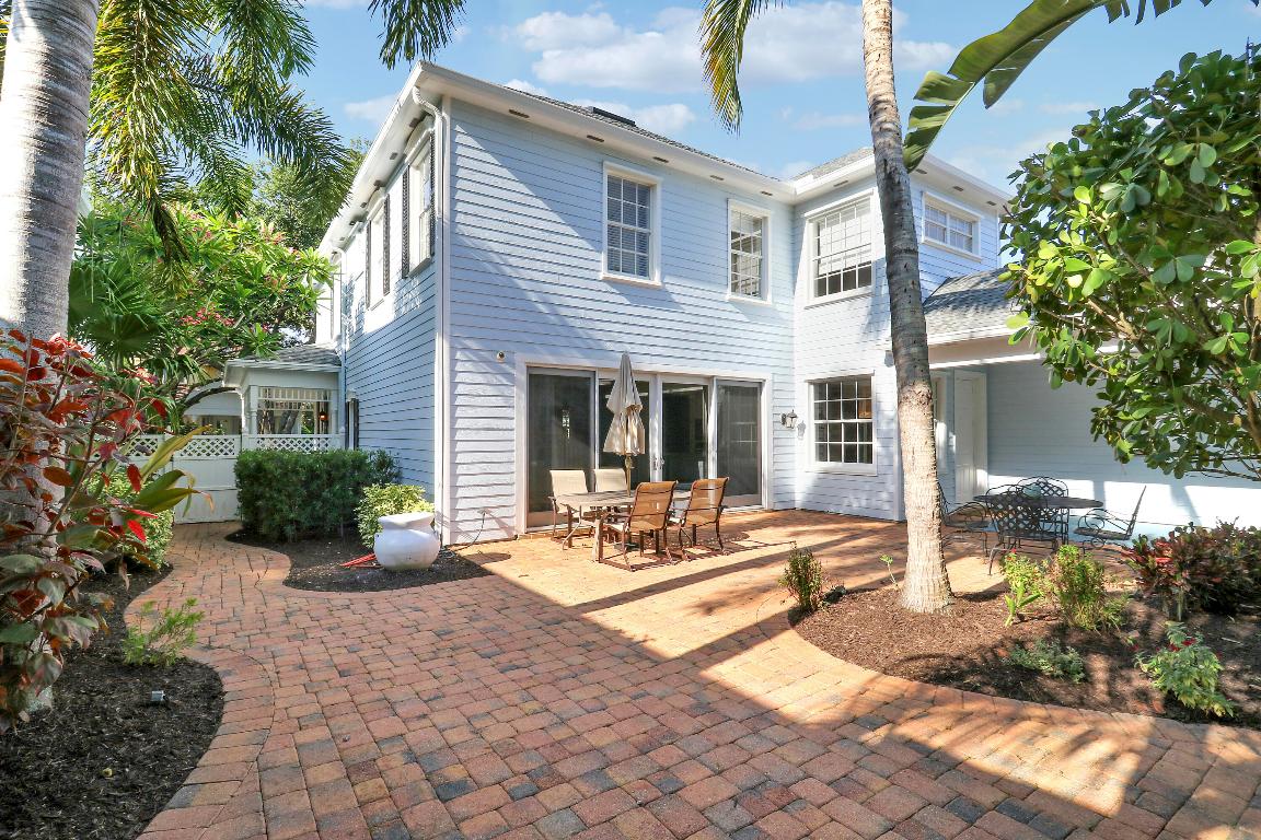 329 Sweet Bay Circle