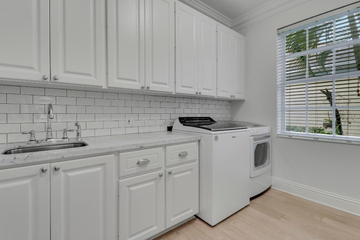 329 Sweet Bay Circle