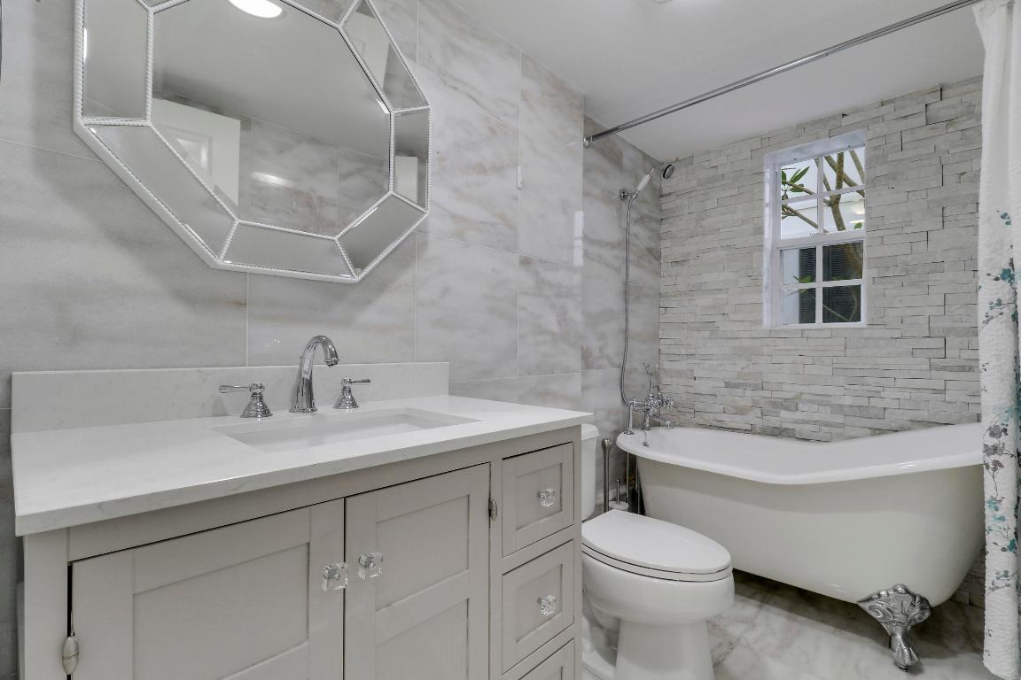 329 Sweet Bay Circle