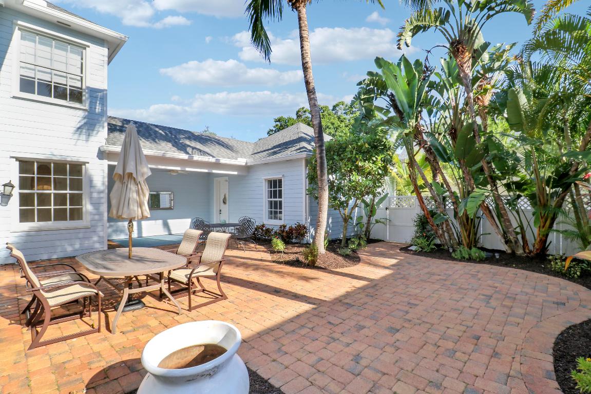 329 Sweet Bay Circle