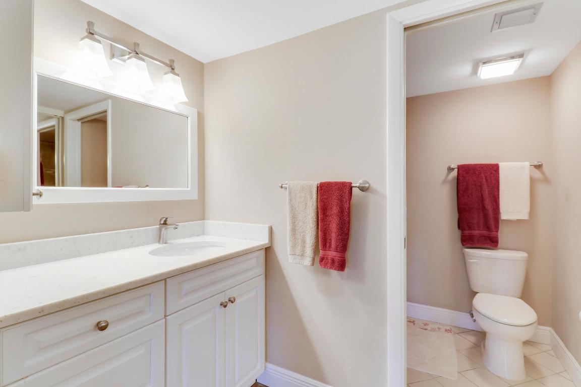 601 Seafarer Circle 301