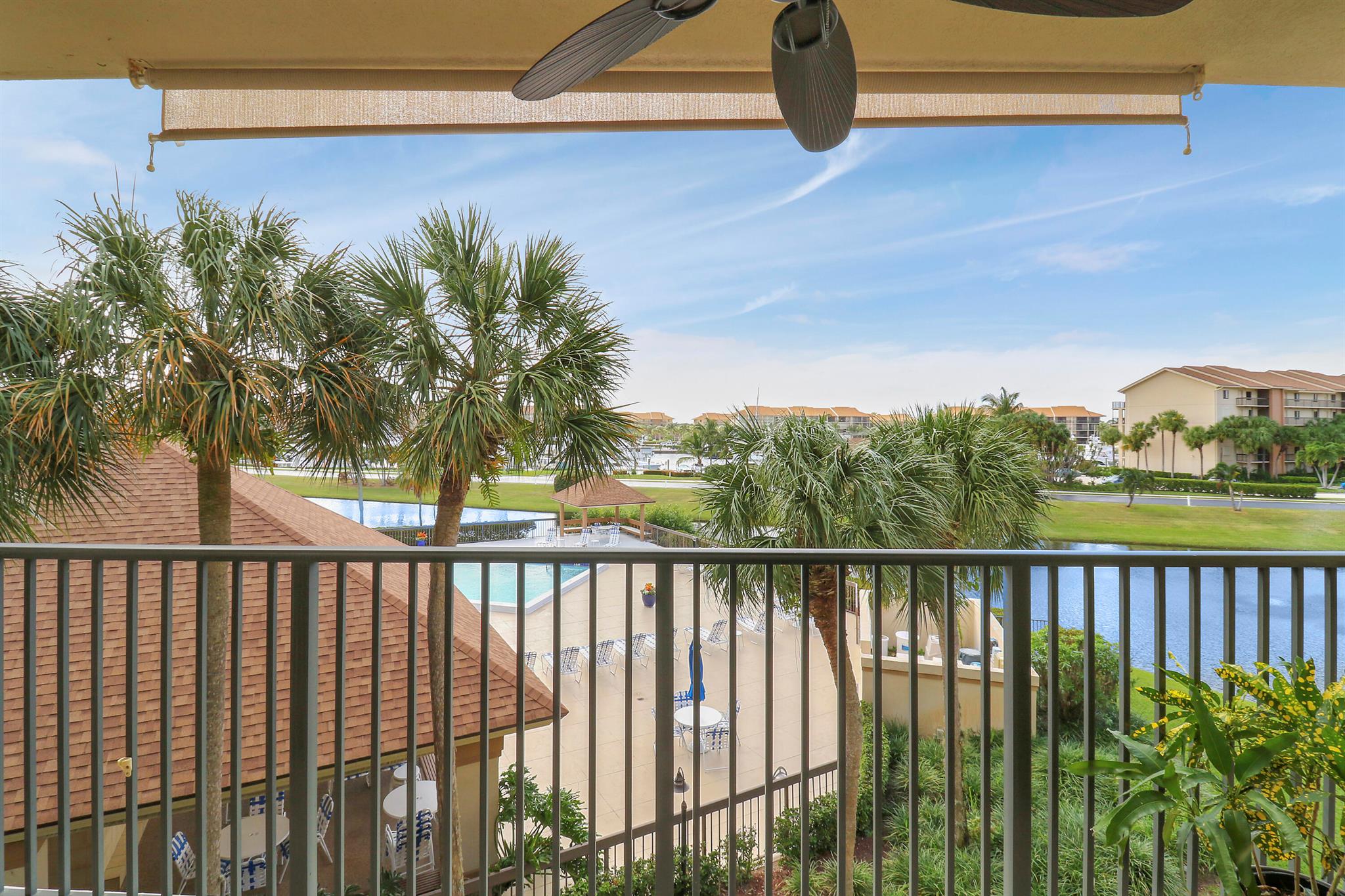 601 Seafarer Circle 301