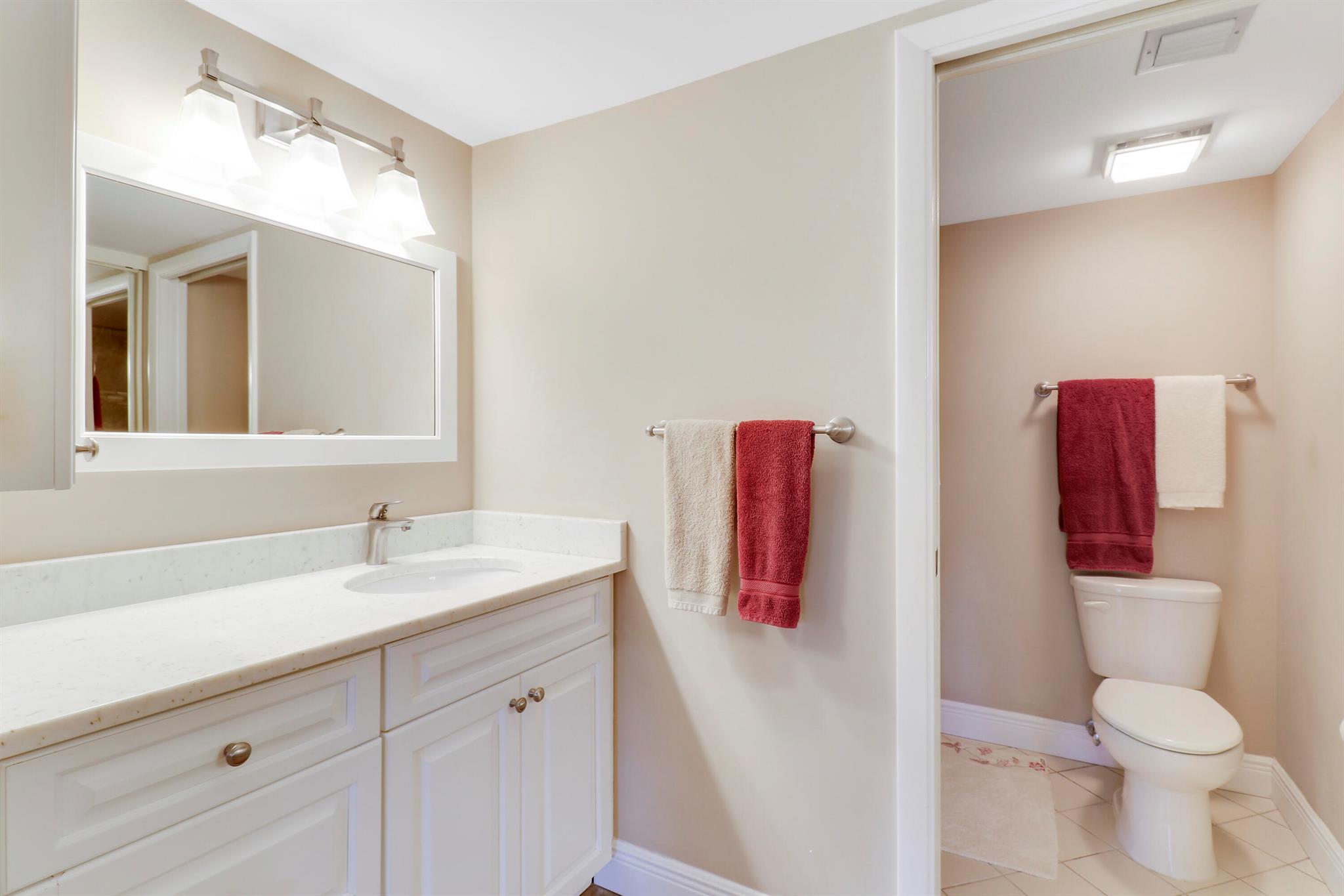 601 Seafarer Circle 301