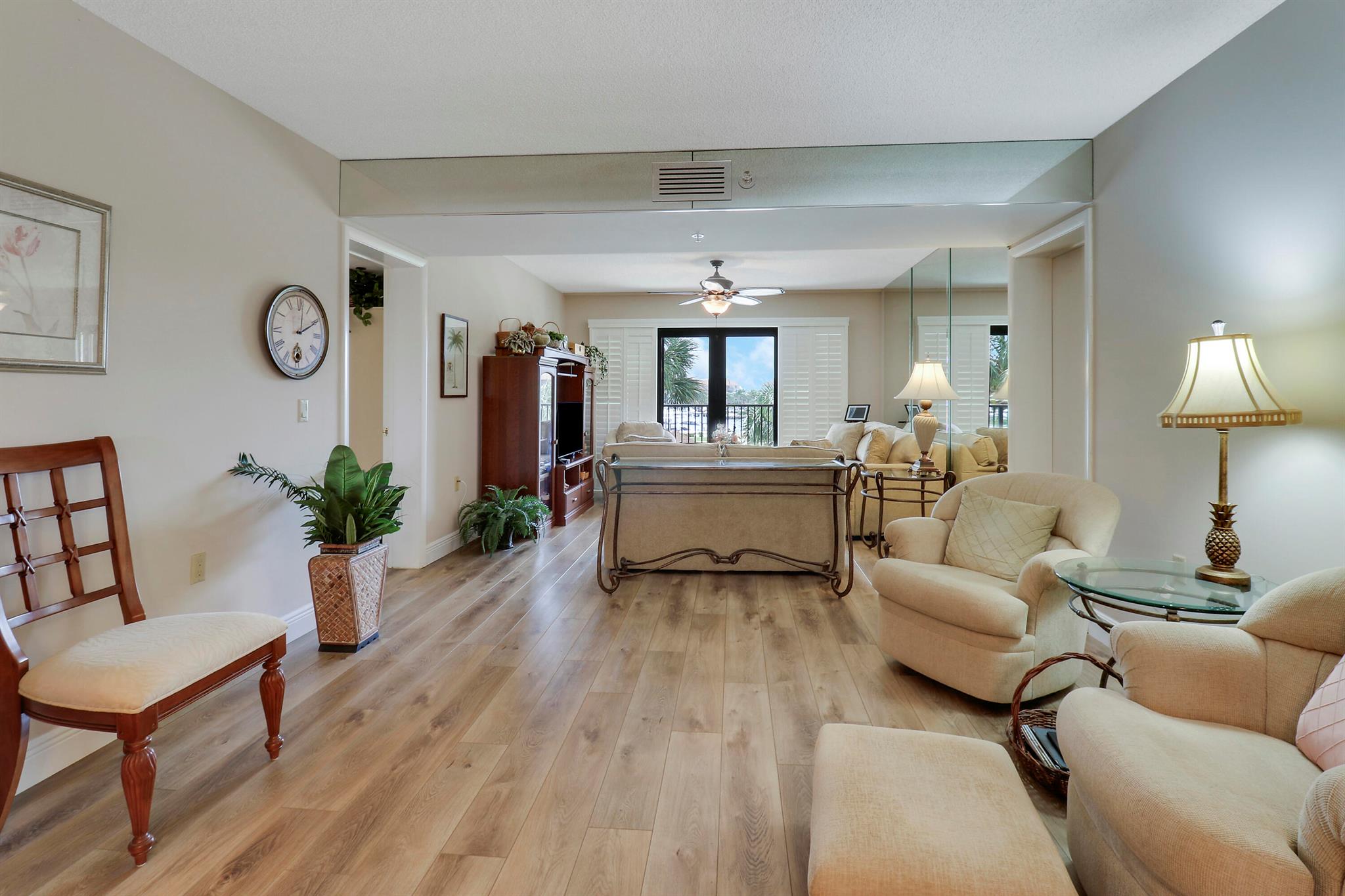 601 Seafarer Circle 301