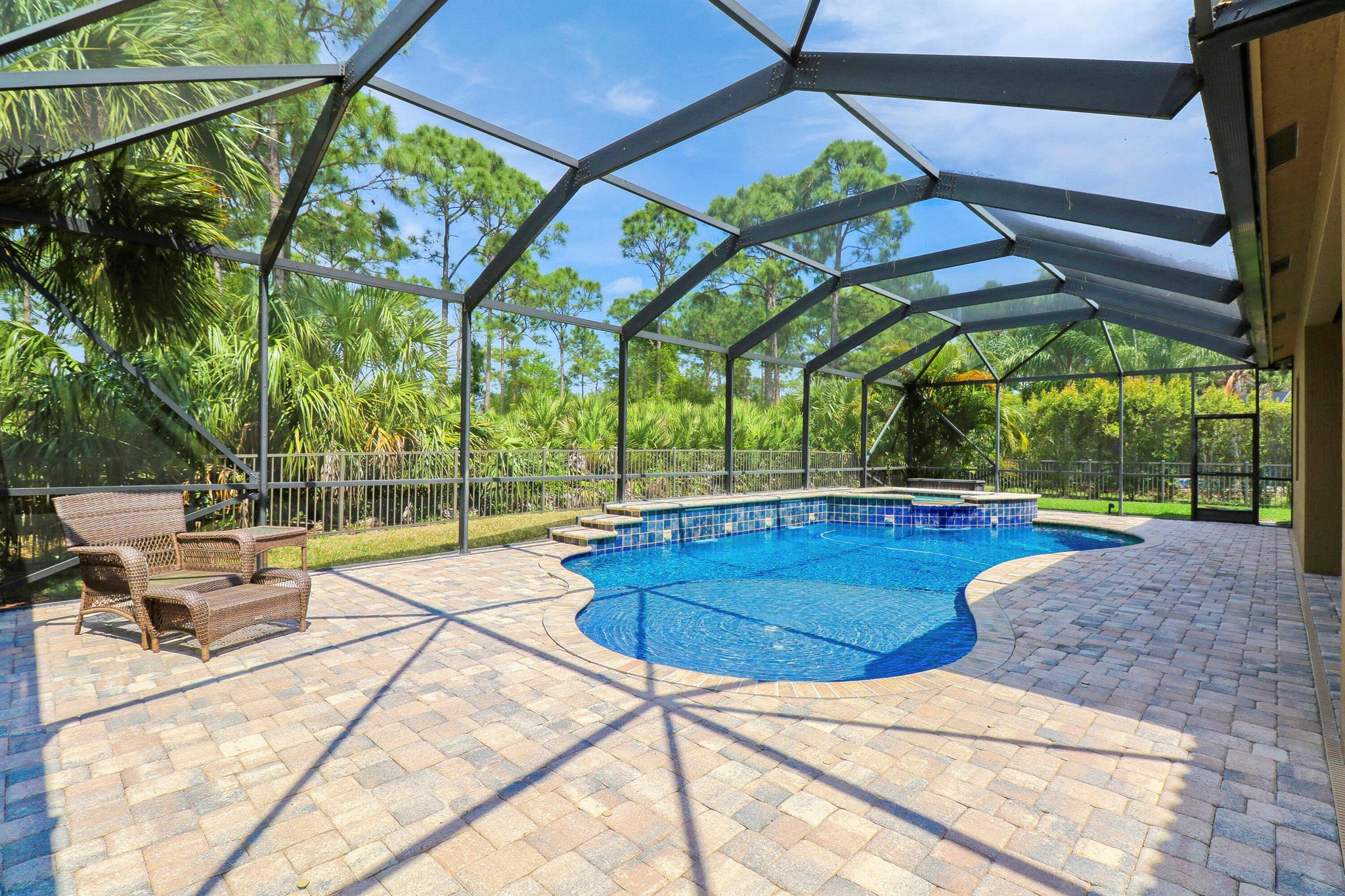 4885 SW Gossamer Circle