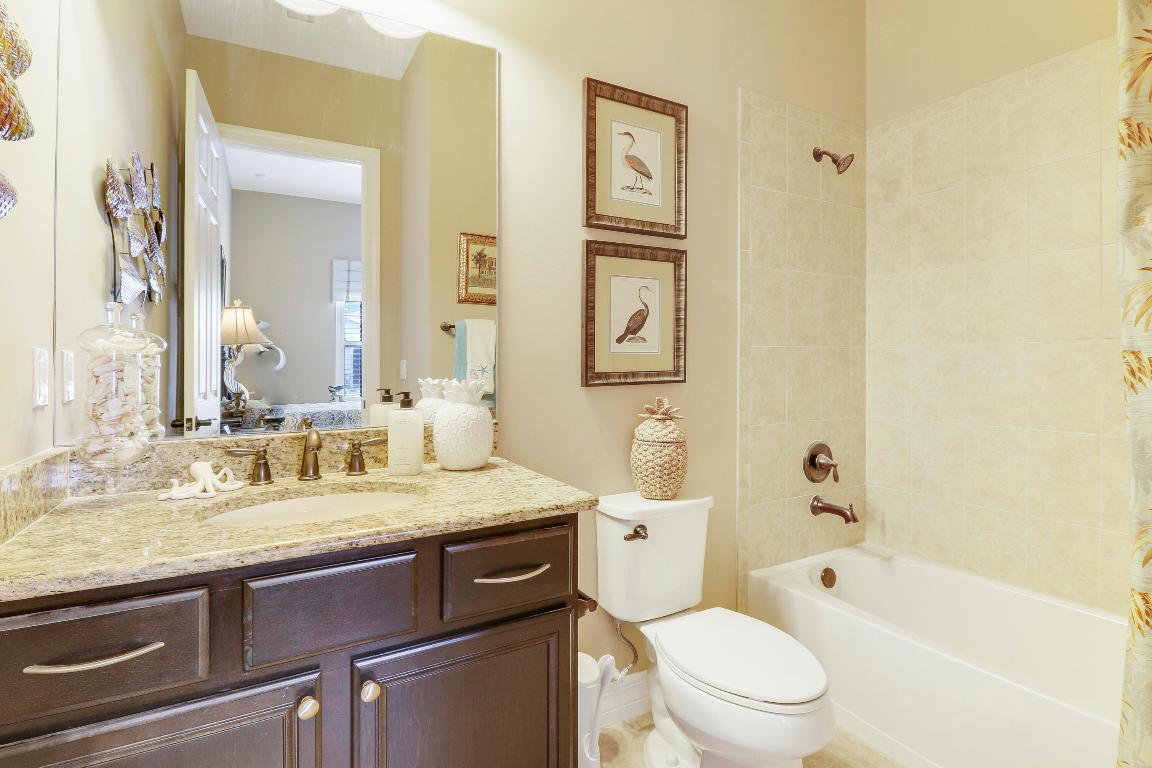 4885 SW Gossamer Circle